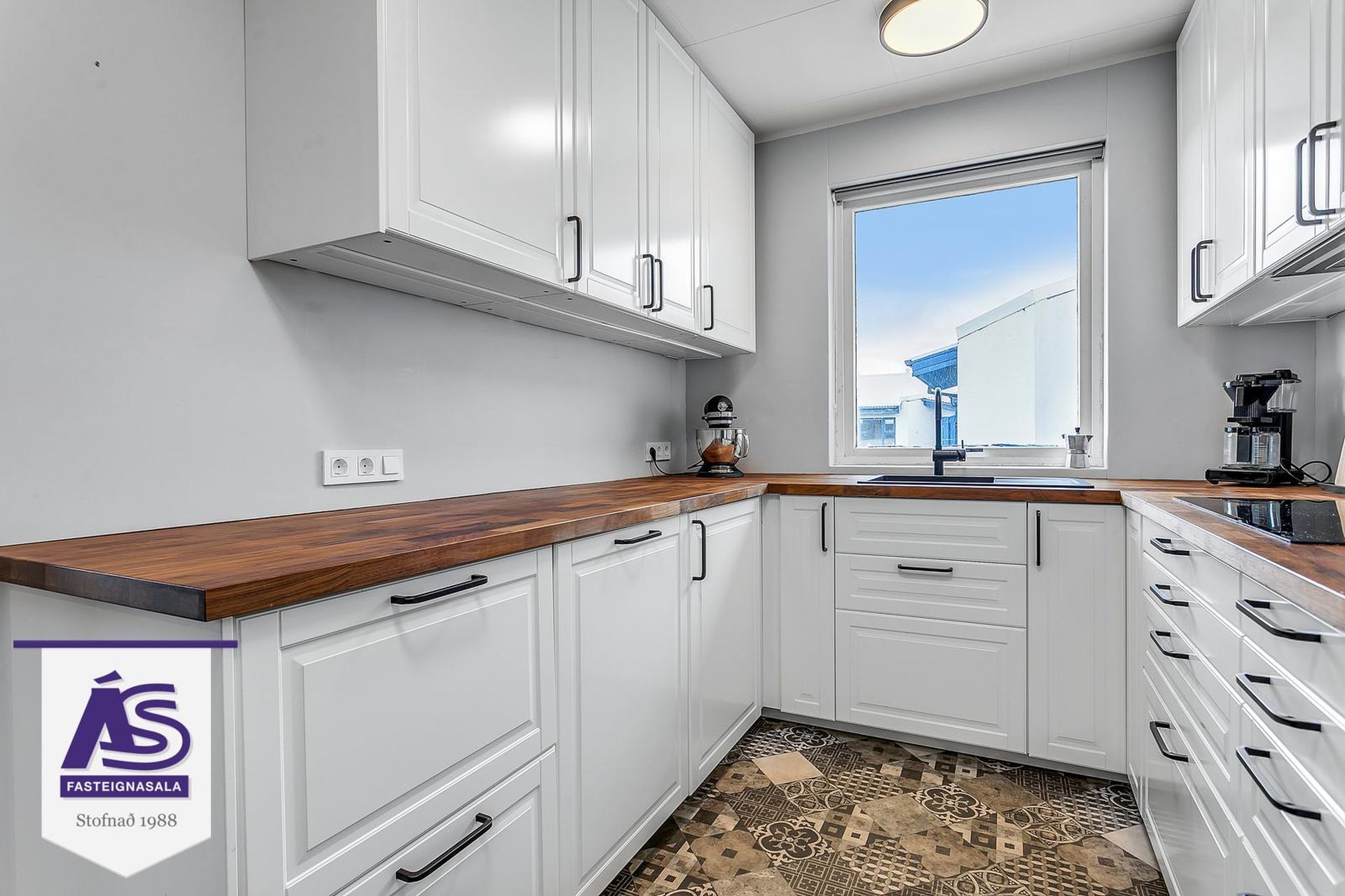 Smárabarð 2, 220 Hafnarfjörður