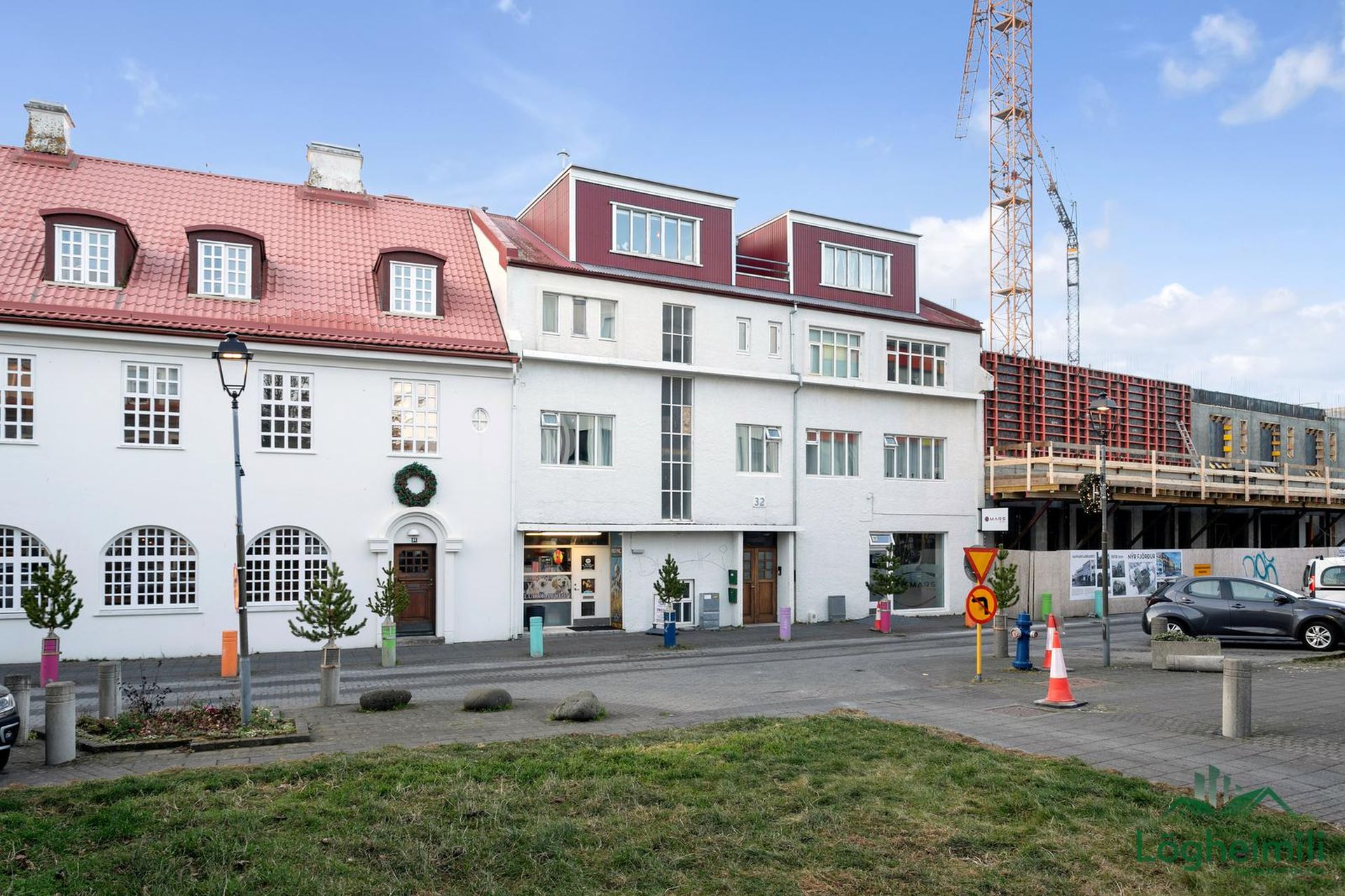 Strandgata 32, 220 Hafnarfjörður