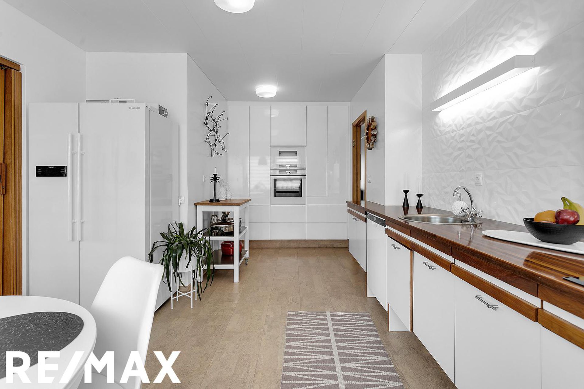 Gnoðarvogur 74, 104 Reykjavík