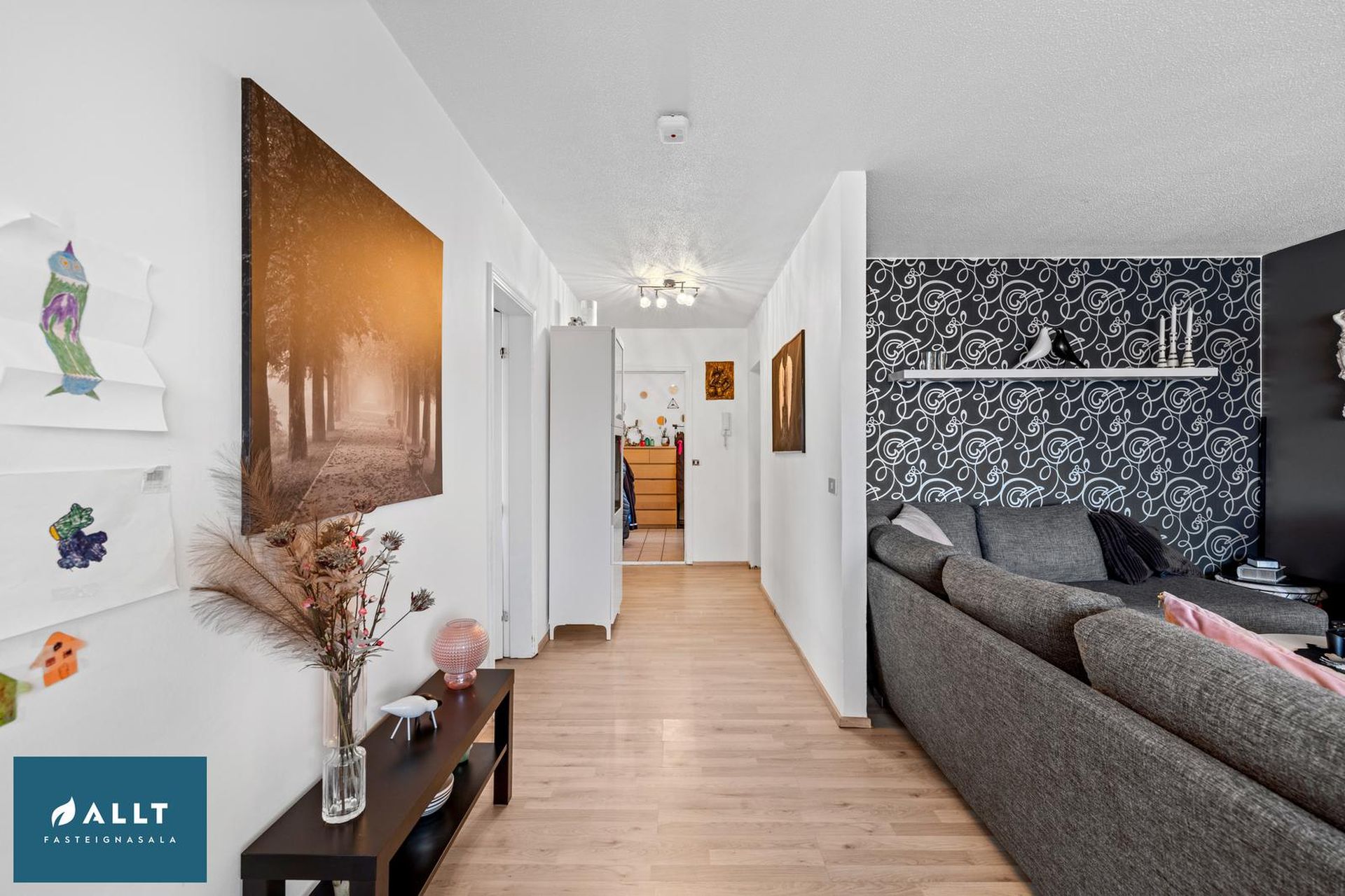 Hjallavegur 3, 260 Reykjanesbær
