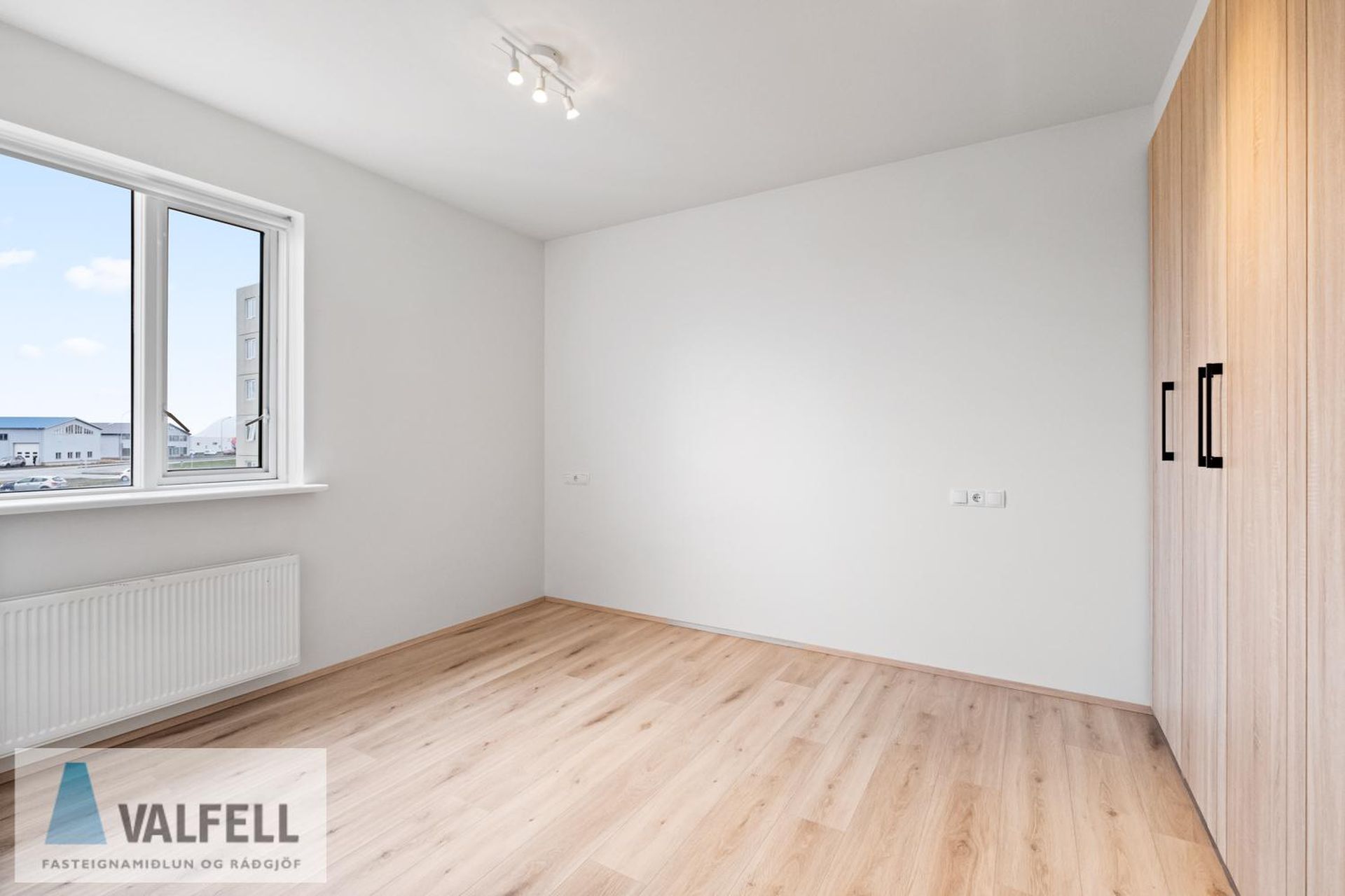 Holtsflöt 9, 300 Akranes