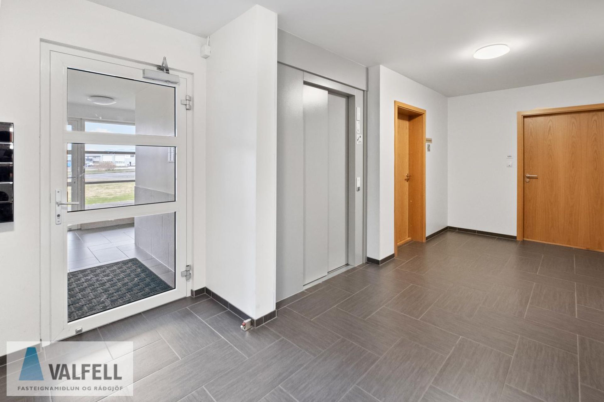 Holtsflöt 9, 300 Akranes