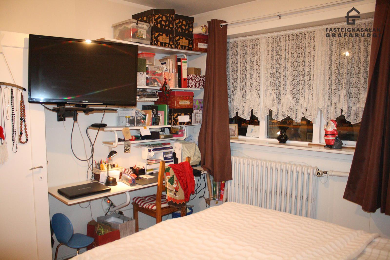 Langahlíð 9, 105 Reykjavík