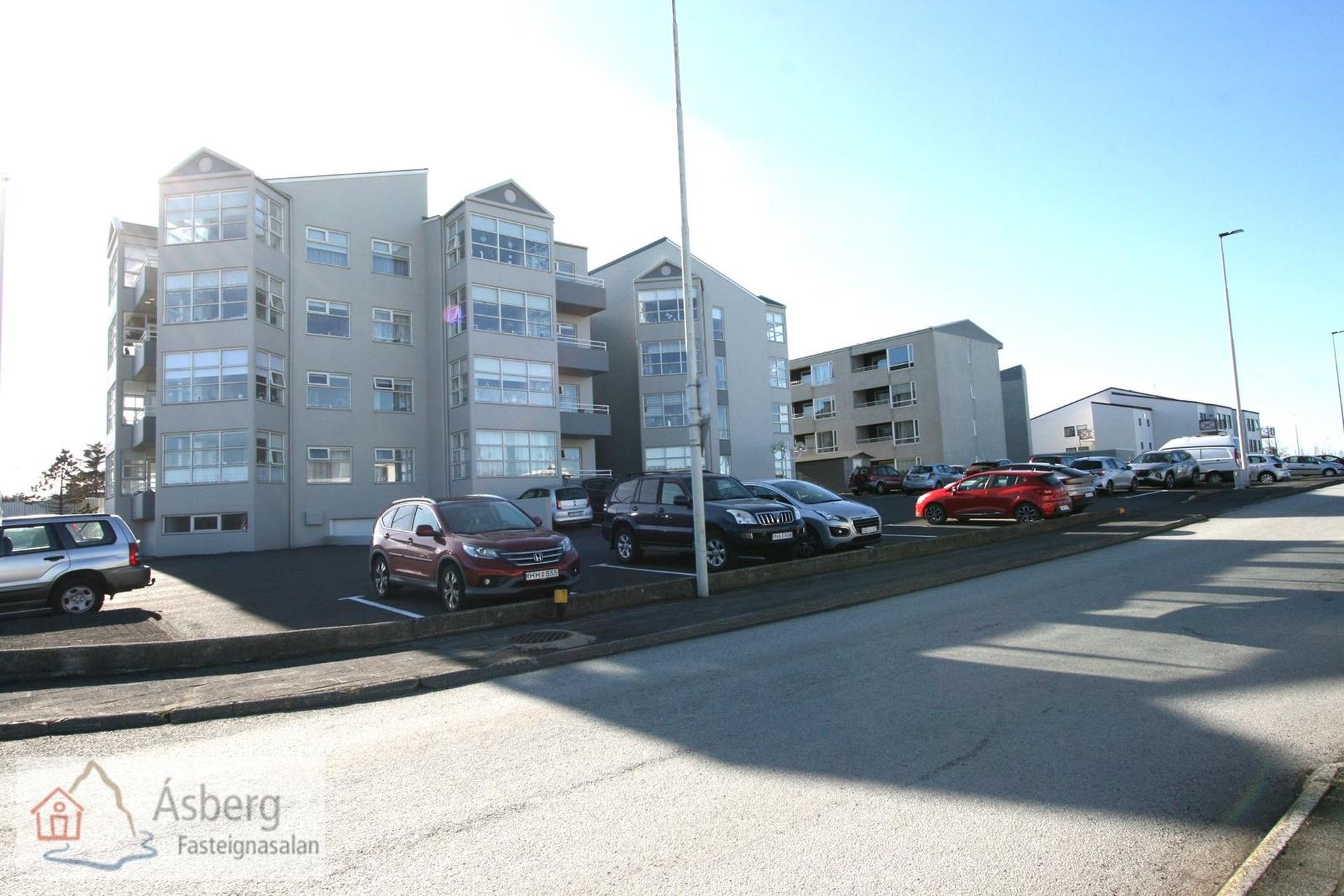 Kirkjuvegur 1, 230 Reykjanesbær