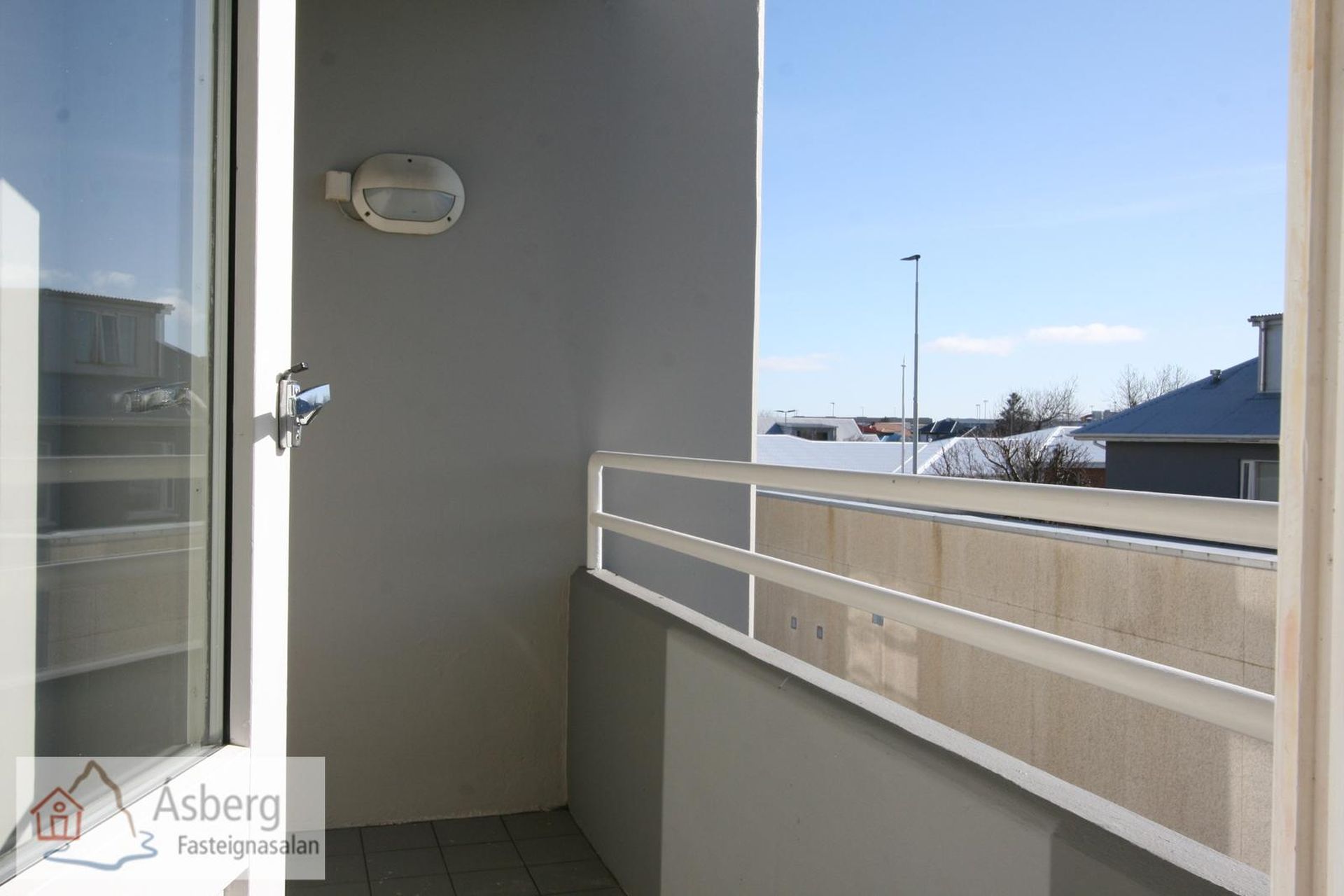 Kirkjuvegur 1, 230 Reykjanesbær