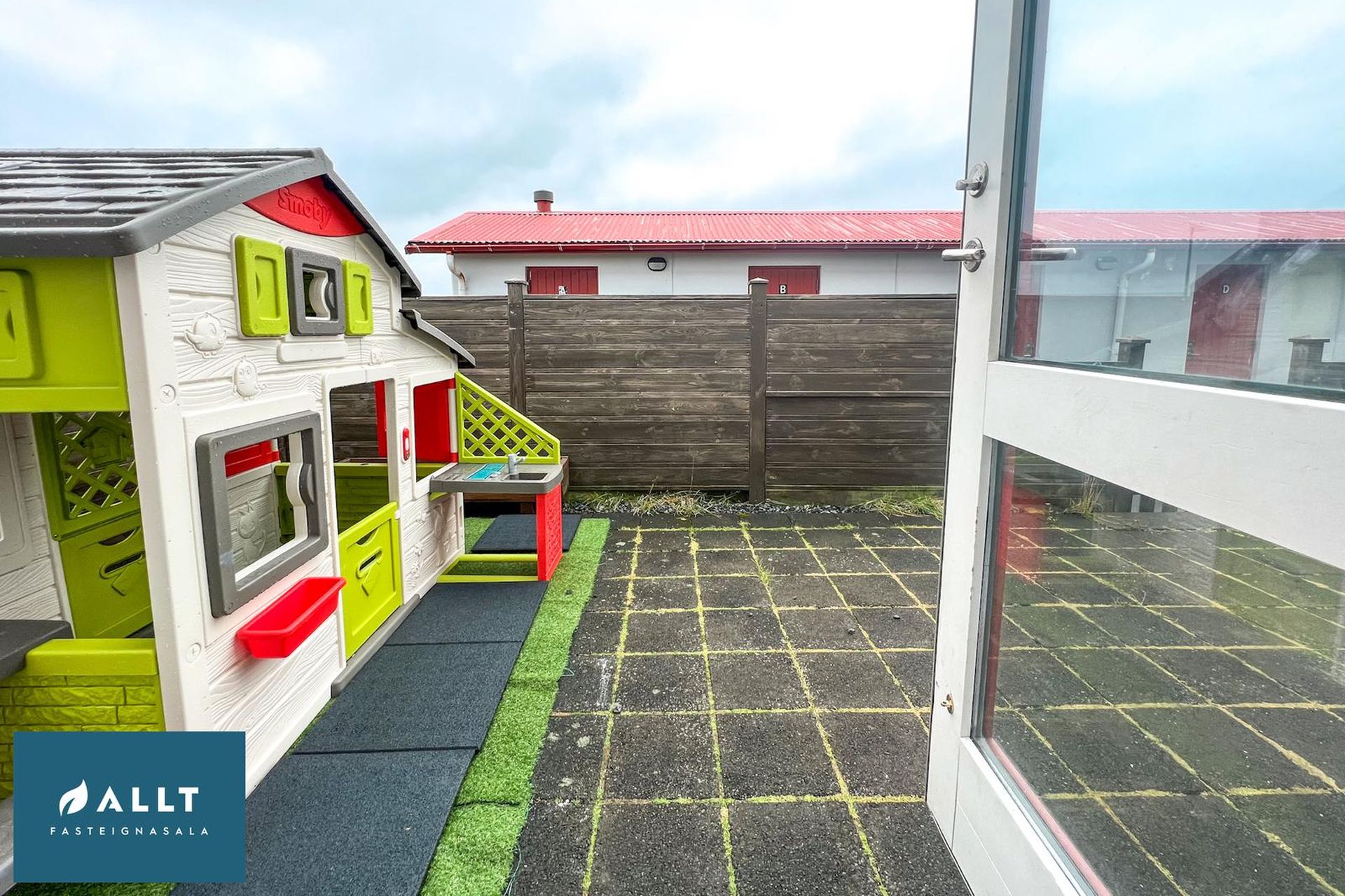 Breiðbraut 672, 262 Reykjanesbær