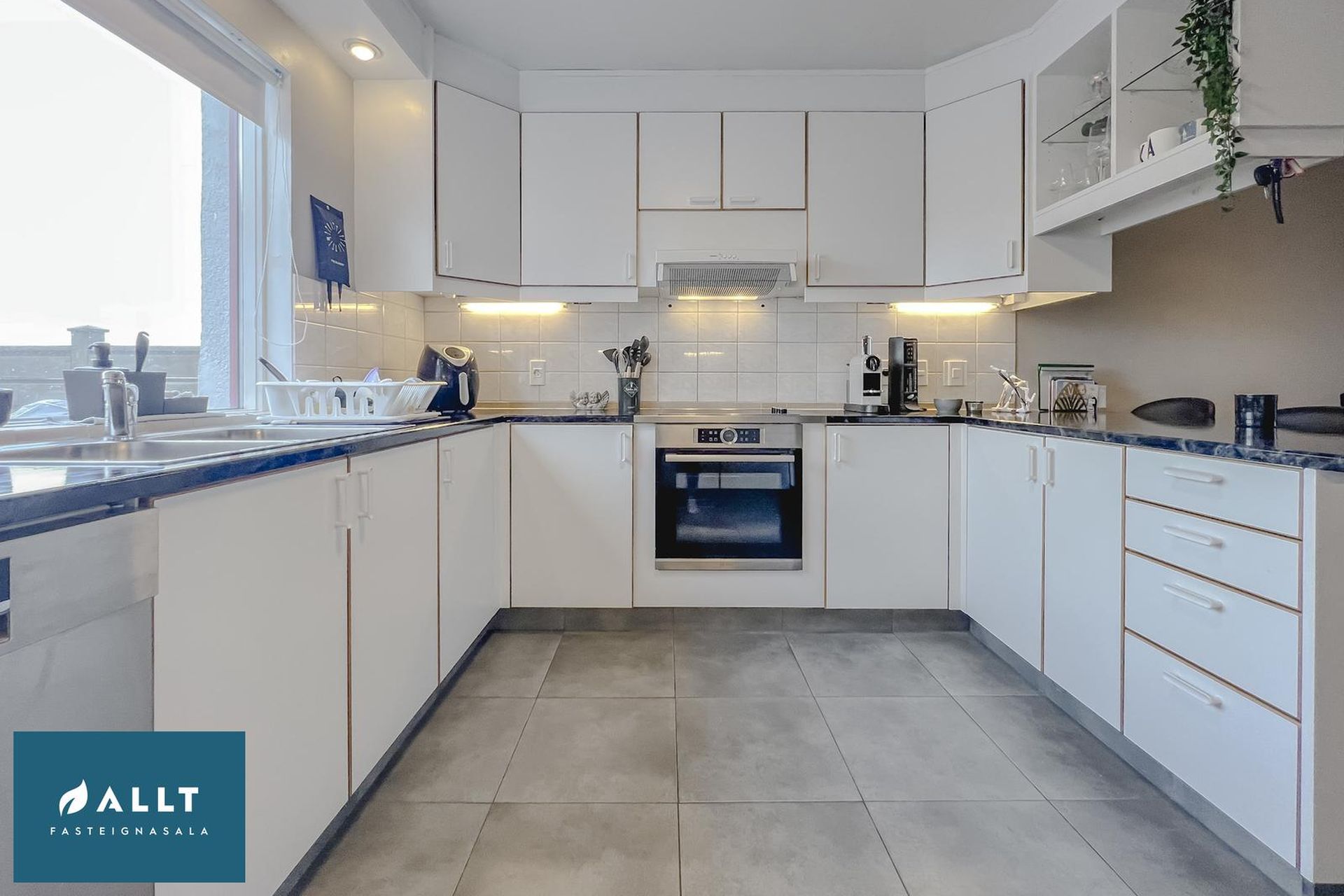 Breiðbraut 672, 262 Reykjanesbær