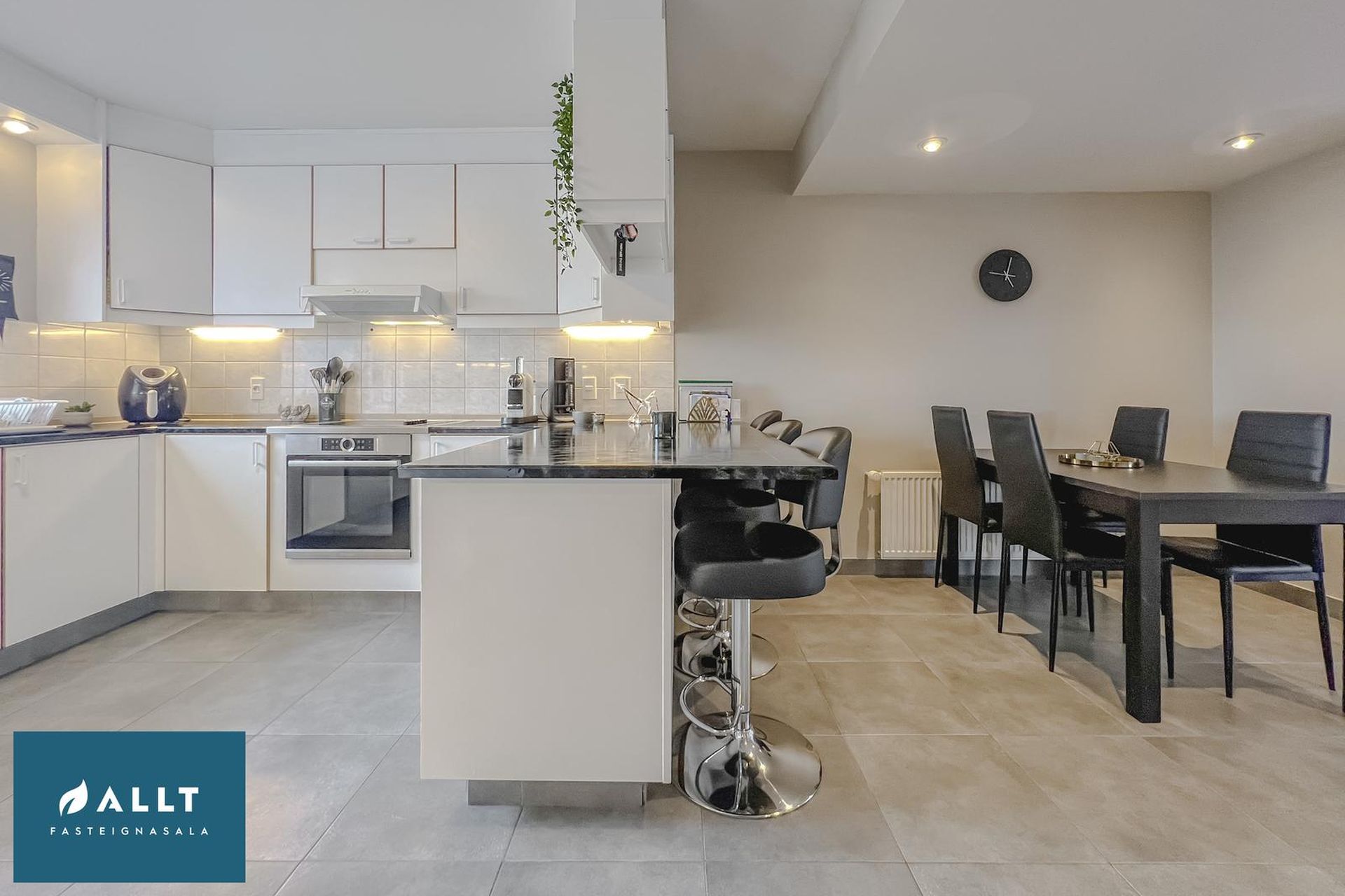 Breiðbraut 672, 262 Reykjanesbær