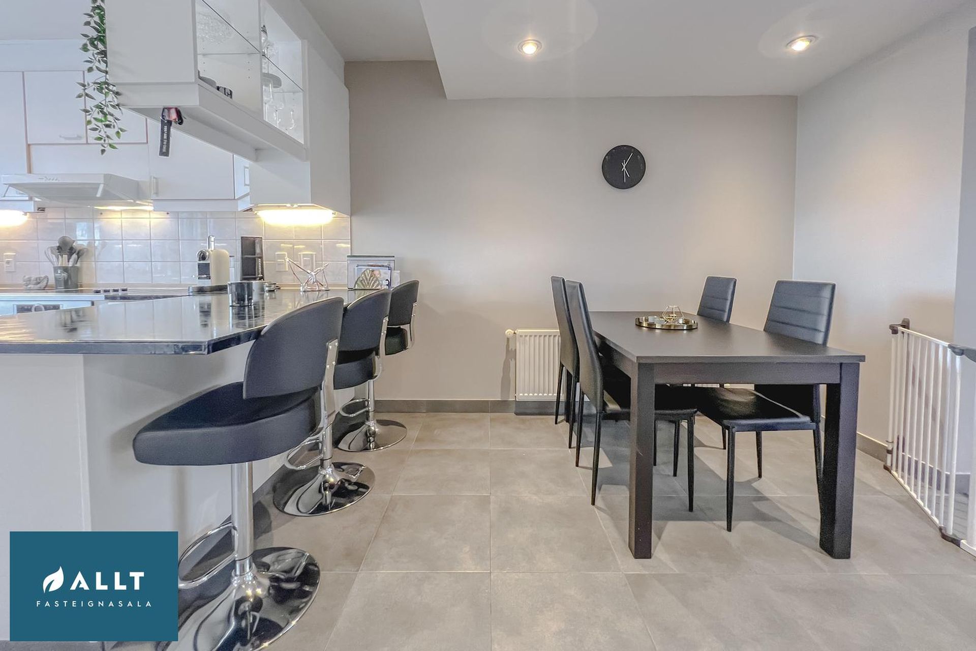 Breiðbraut 672, 262 Reykjanesbær