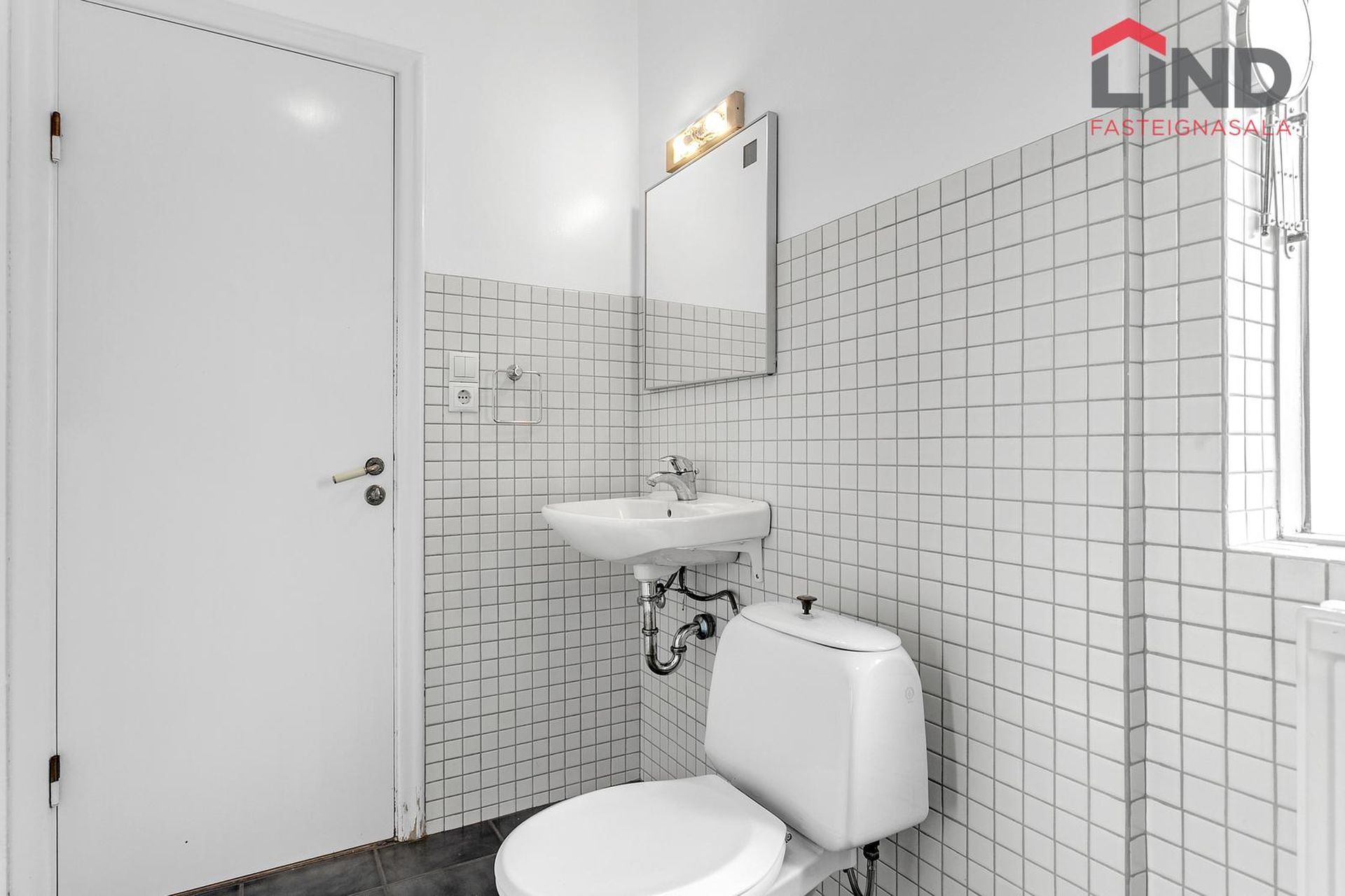 Eskihlíð 10, 105 Reykjavík