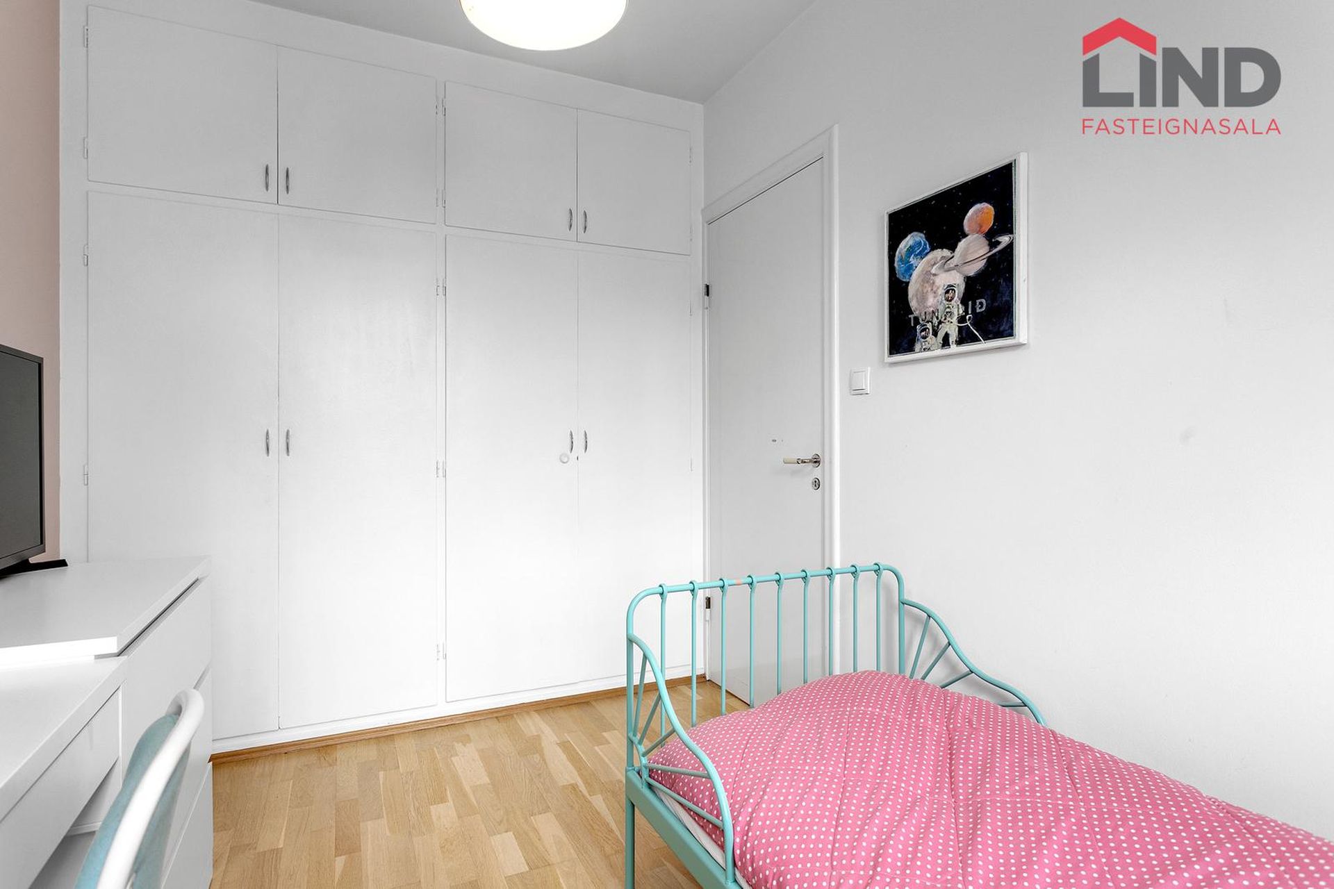 Eskihlíð 10, 105 Reykjavík