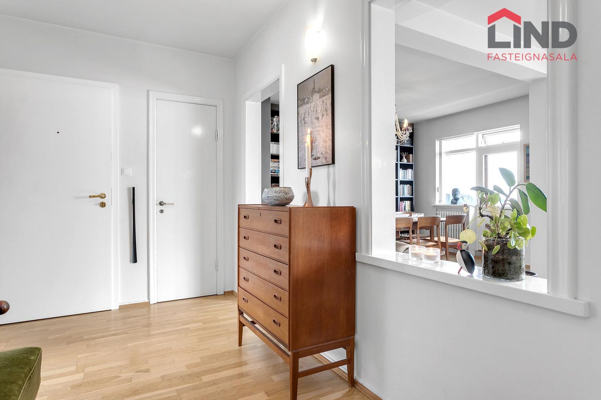 Eskihlíð 10, 105 Reykjavík