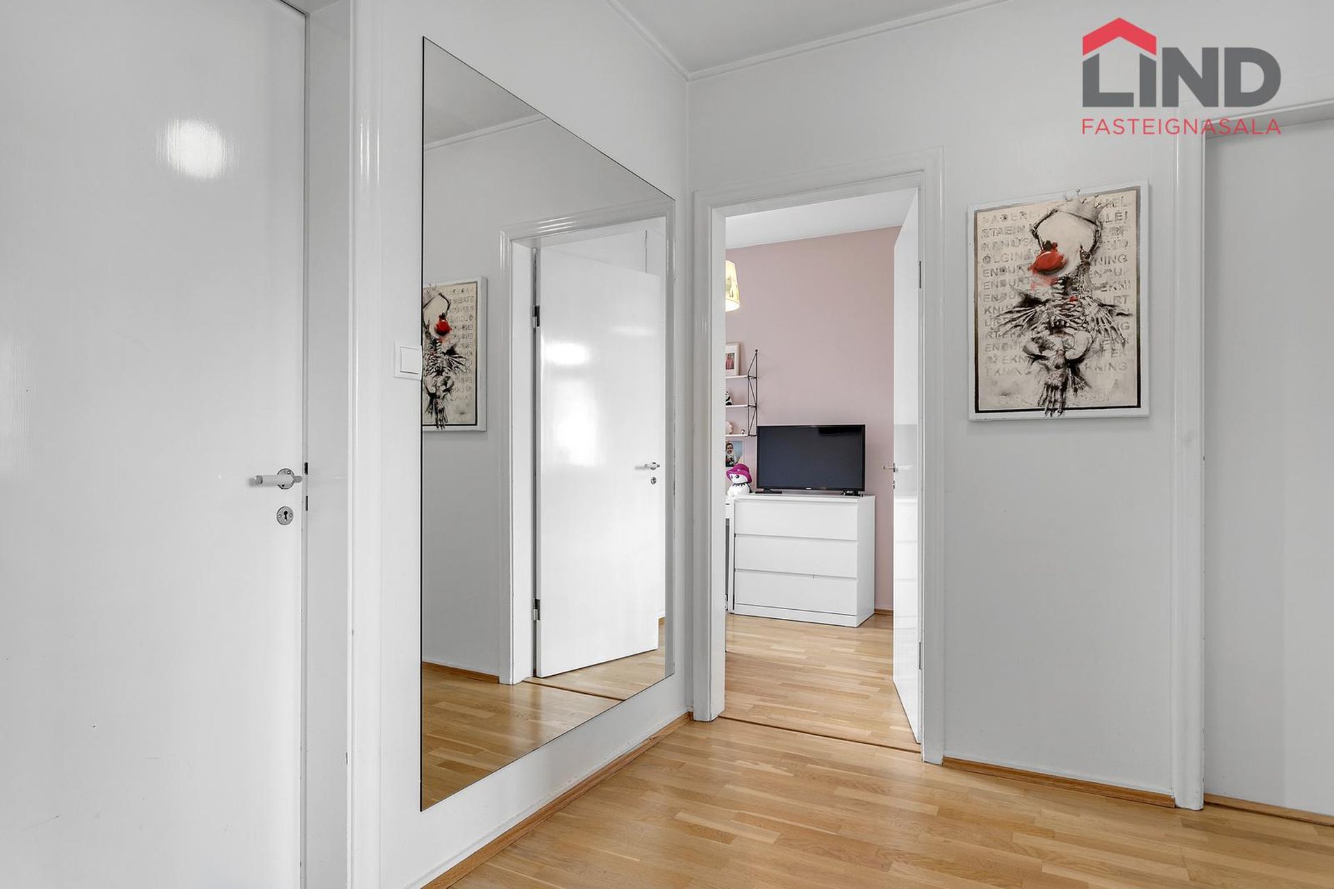 Eskihlíð 10, 105 Reykjavík