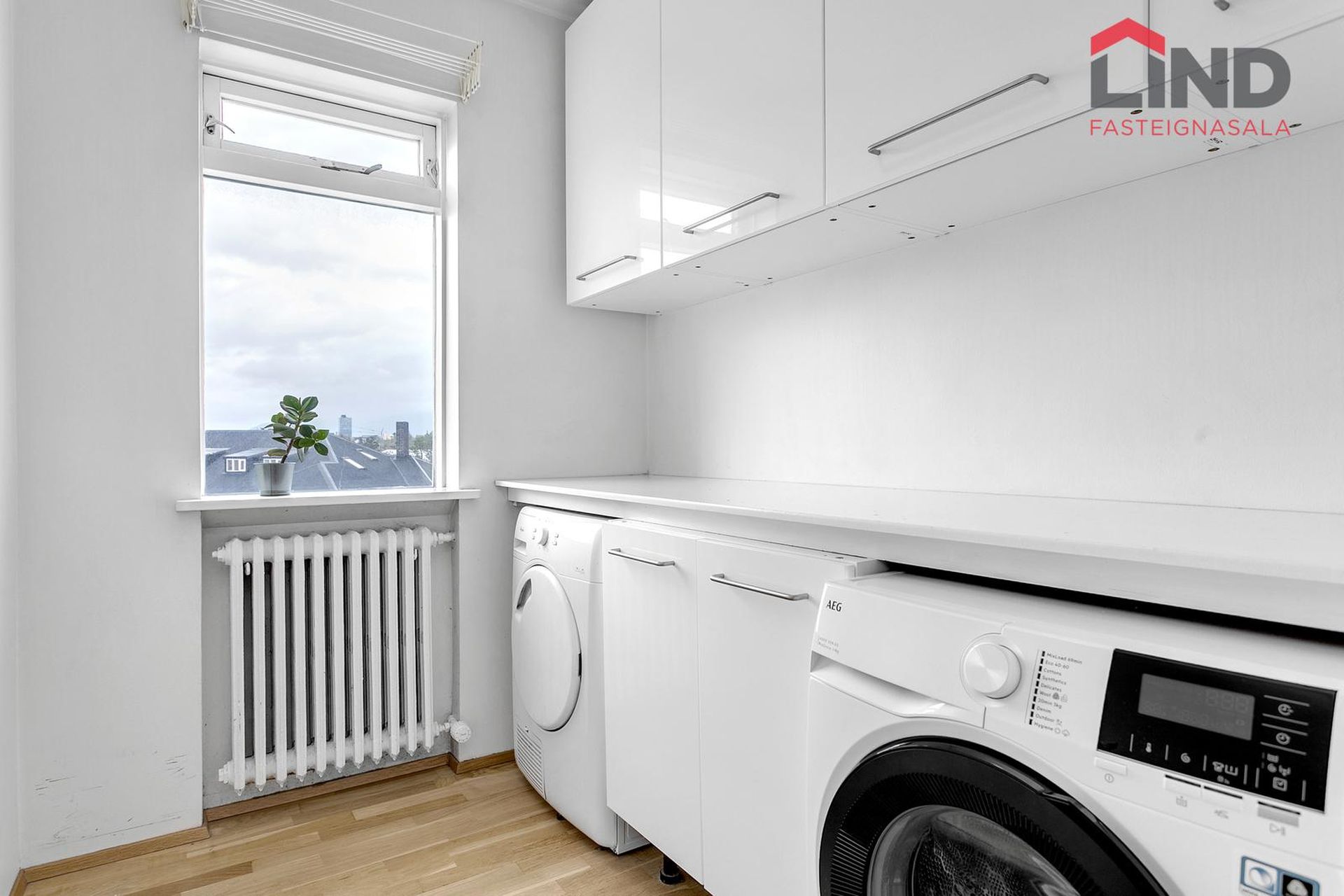 Eskihlíð 10, 105 Reykjavík