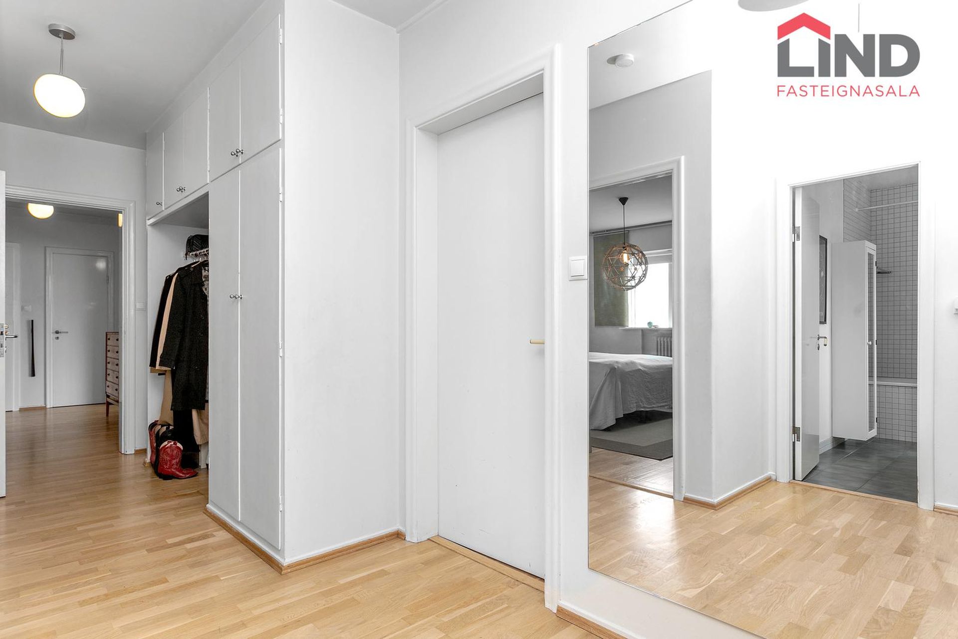 Eskihlíð 10, 105 Reykjavík