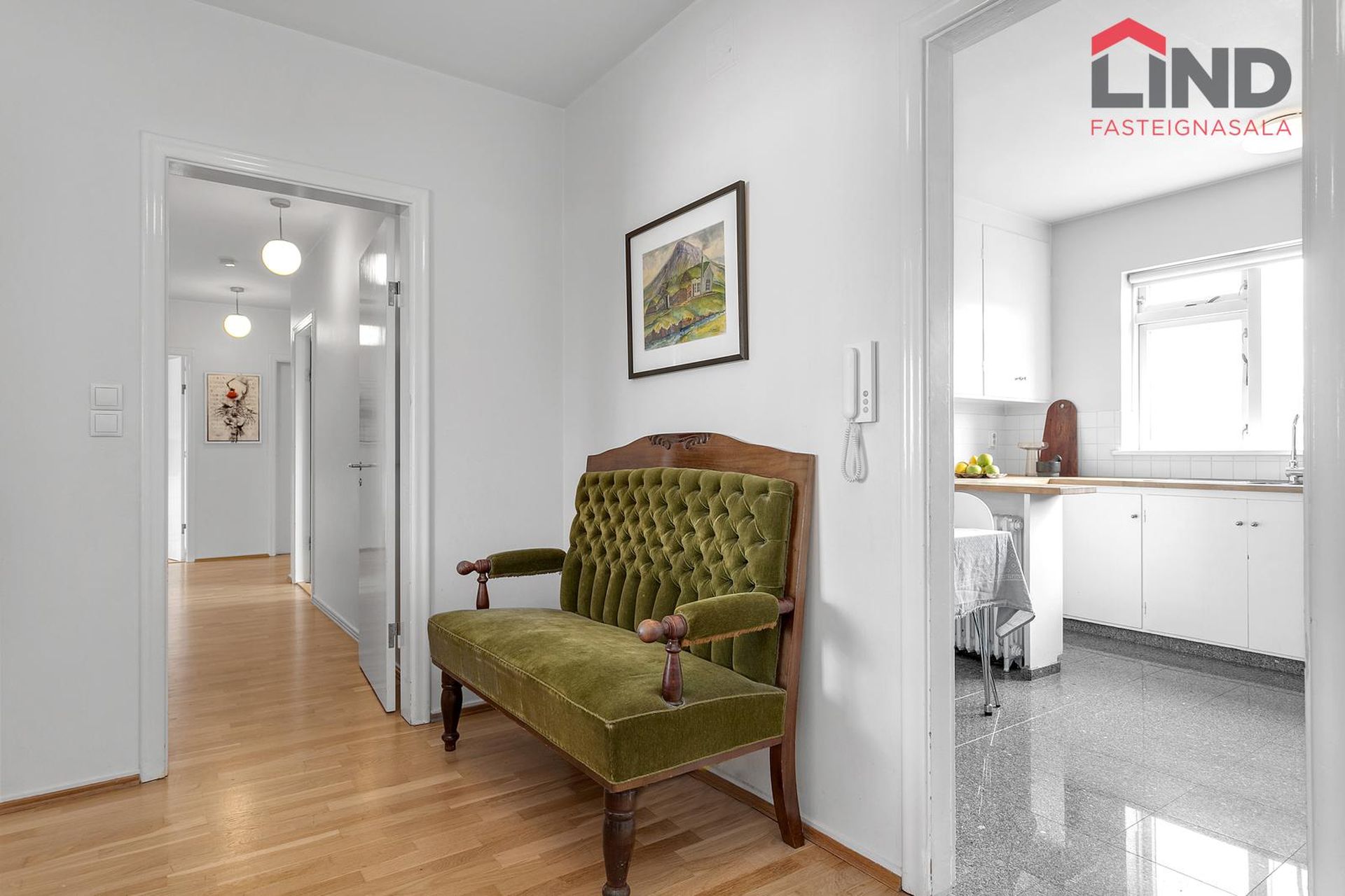 Eskihlíð 10, 105 Reykjavík