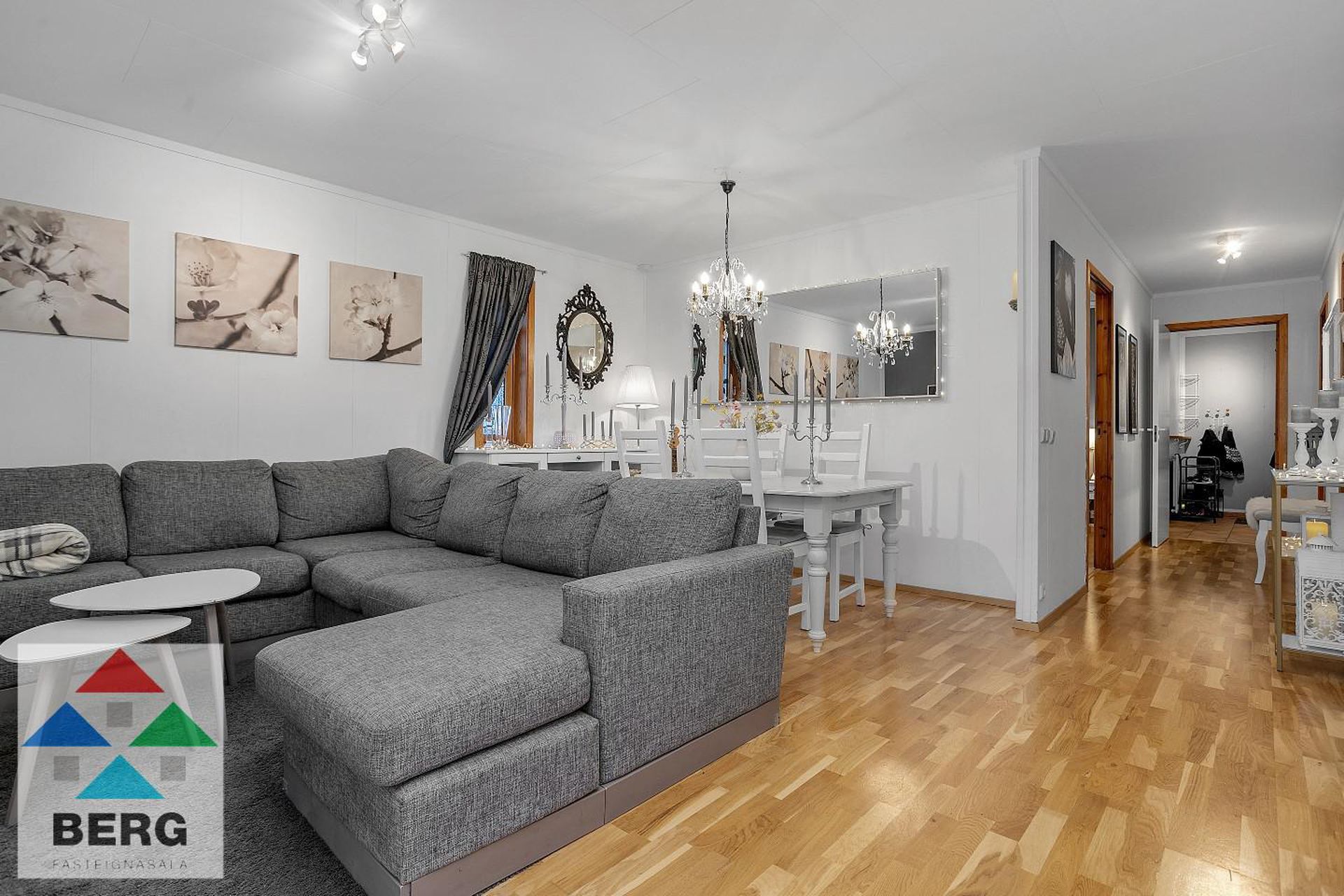 Hjallahlíð 25, 270 Mosfellsbær