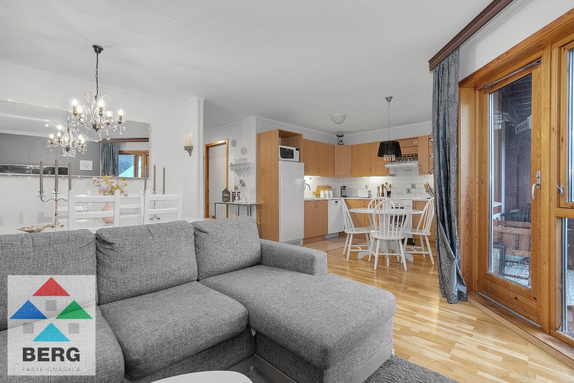 Hjallahlíð 25, 270 Mosfellsbær