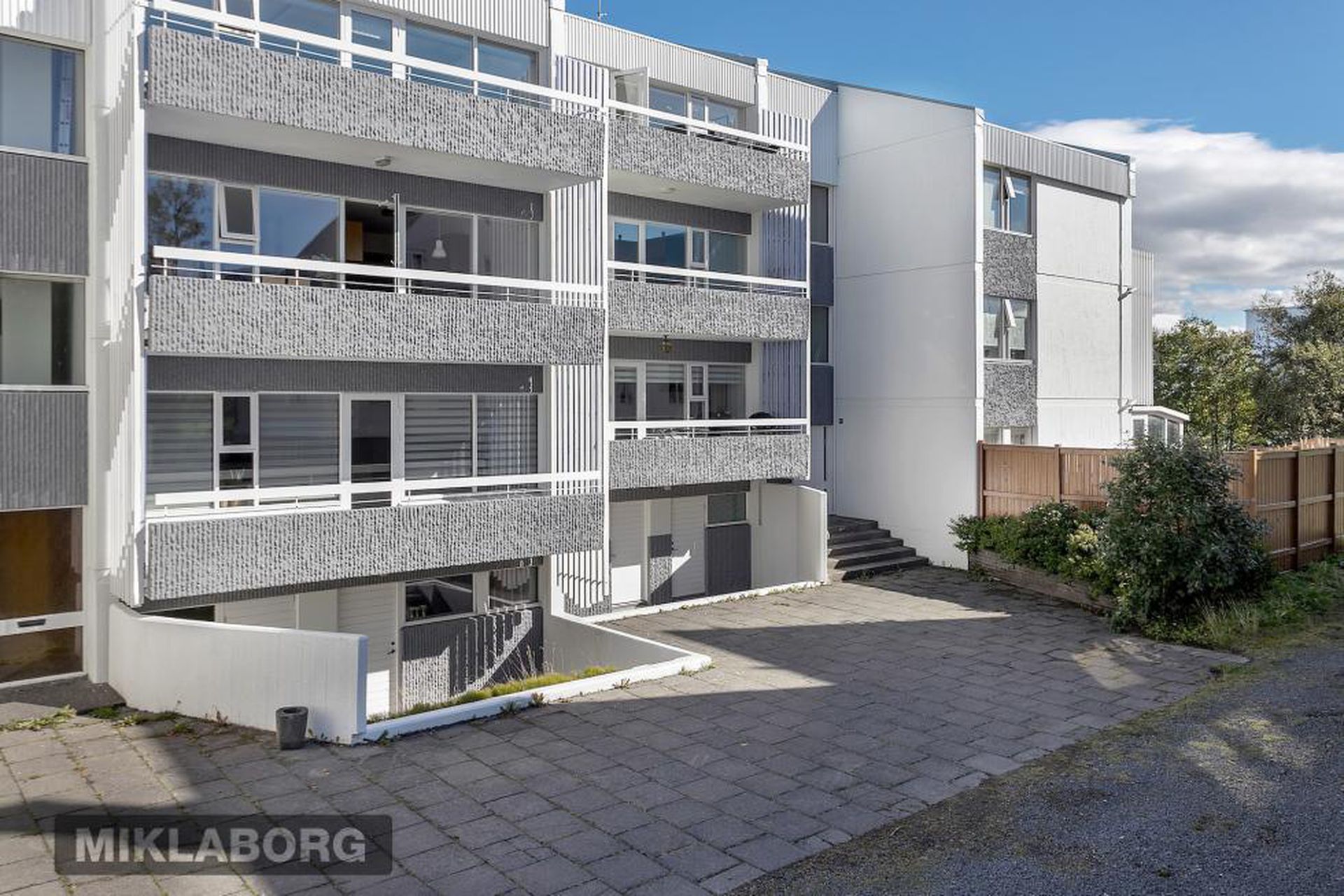 Eskihlíð 26, 105 Reykjavík