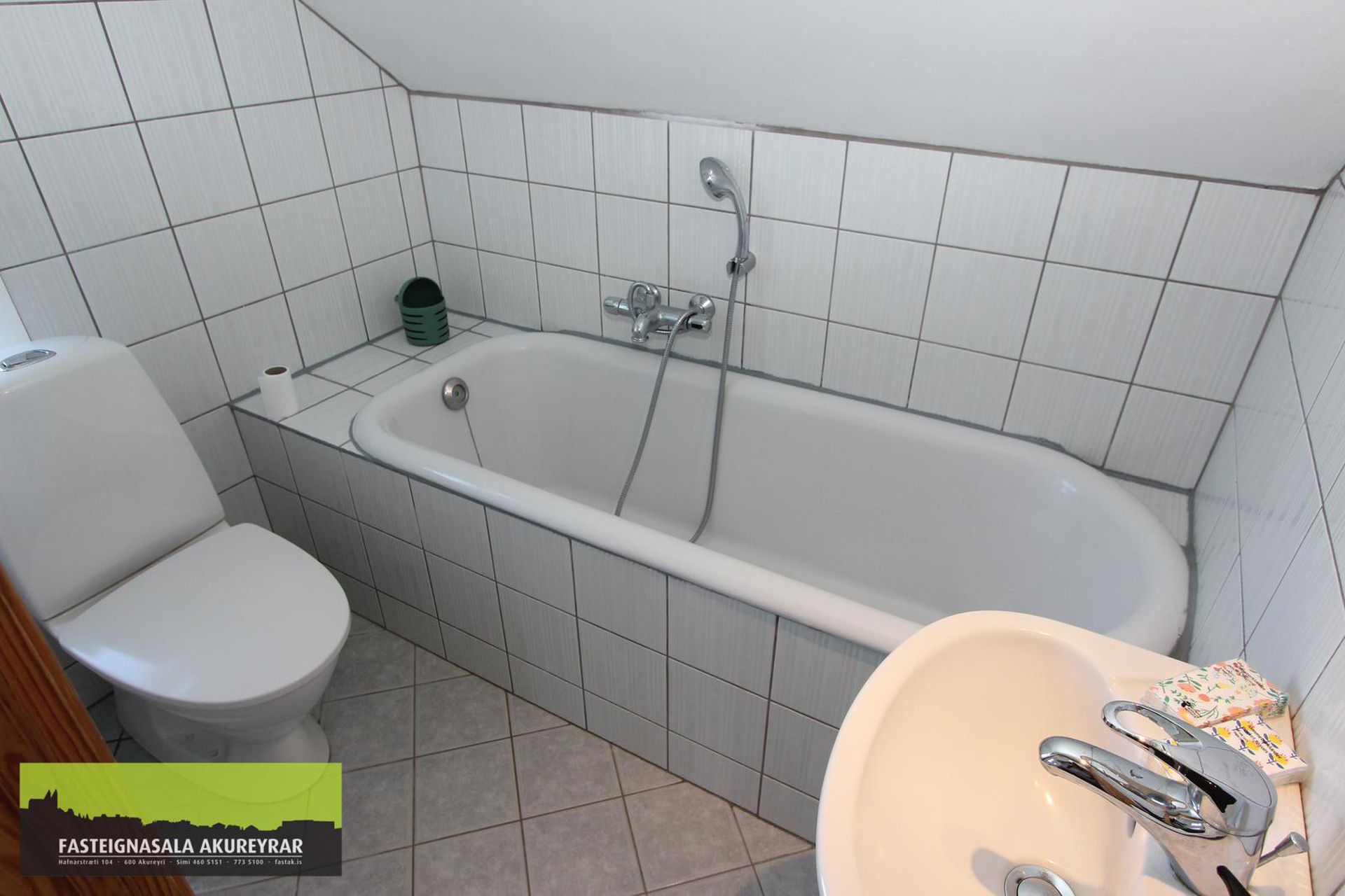 Munkaþverárstræti 5, 600 Akureyri