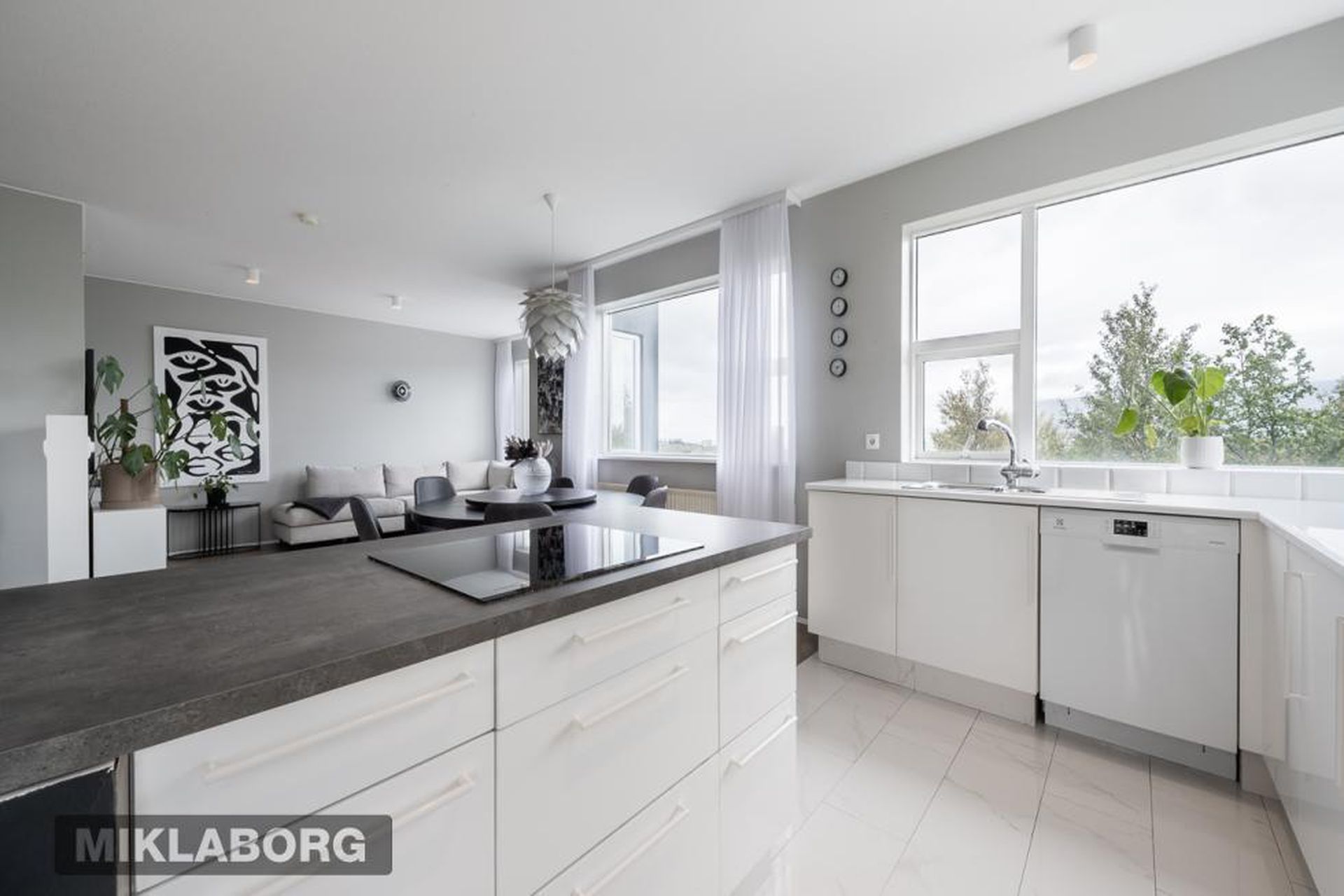 Kristnibraut 87, 113 Reykjavík