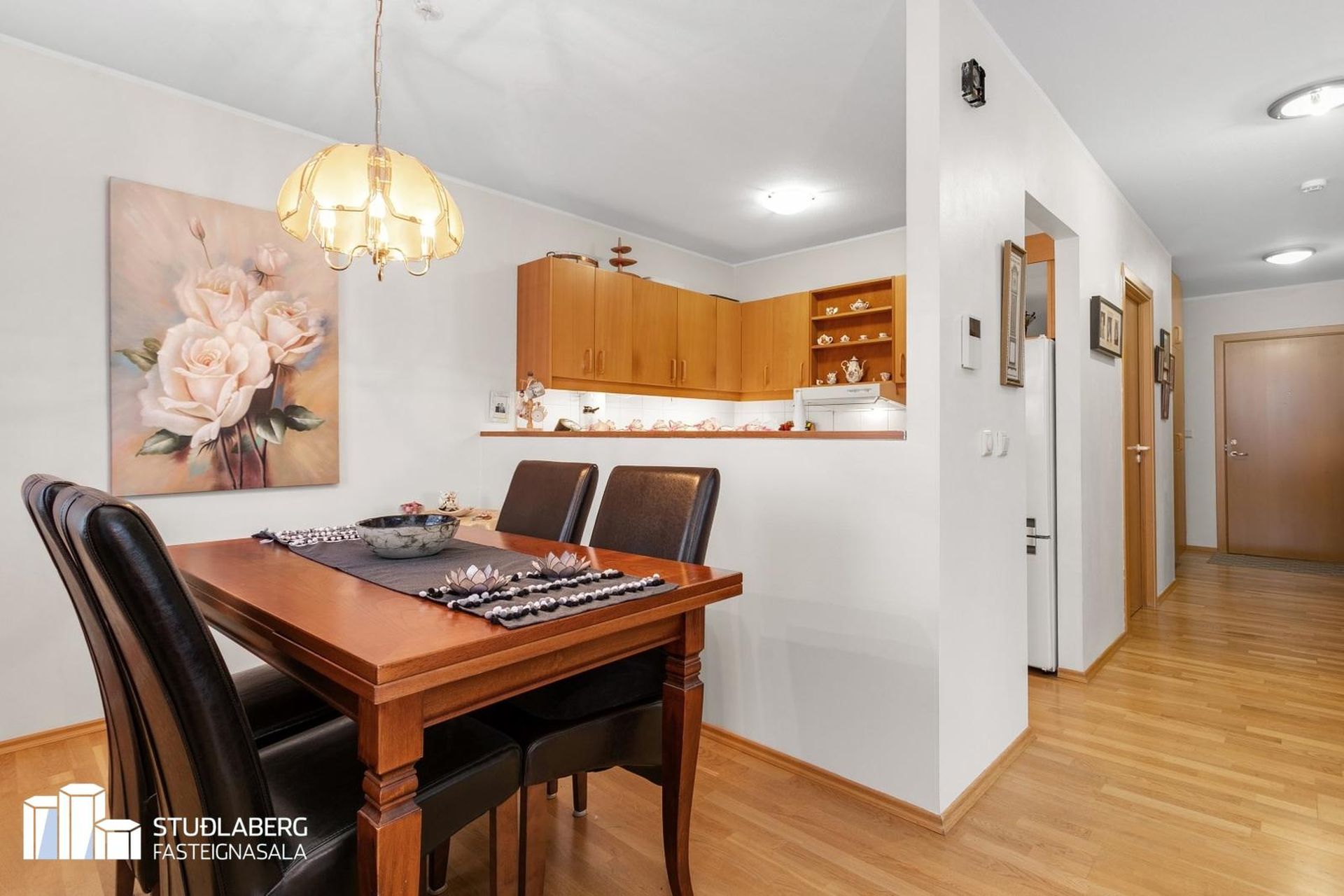 Kirkjuvegur 1, 230 Reykjanesbær