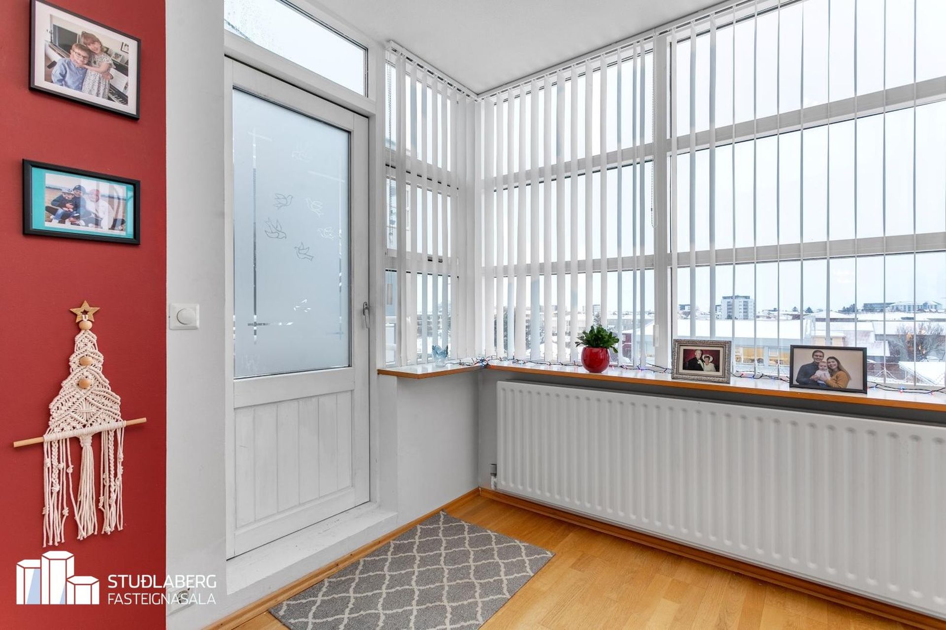 Kirkjuvegur 1, 230 Reykjanesbær