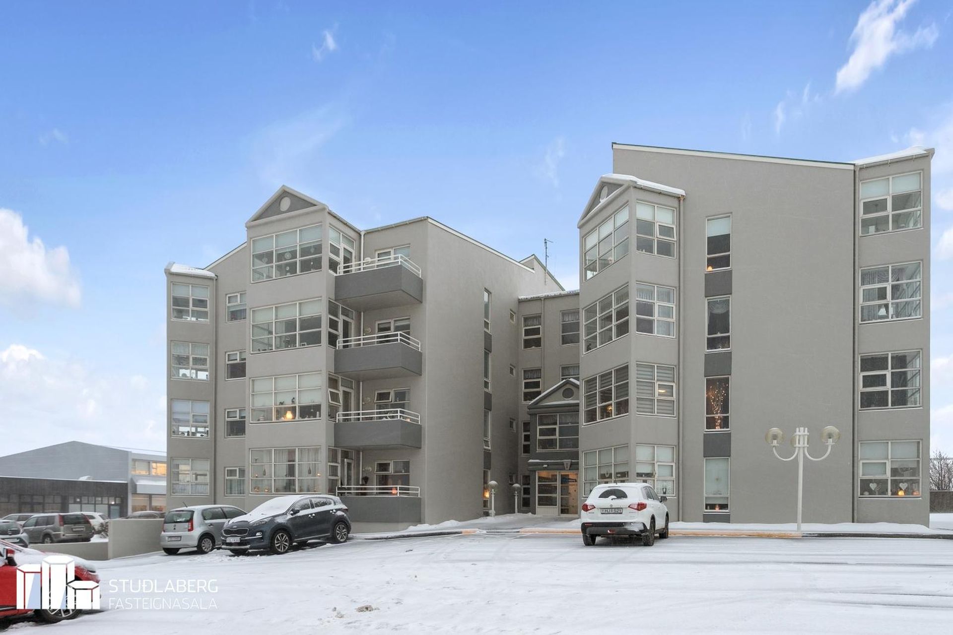 Kirkjuvegur 1, 230 Reykjanesbær