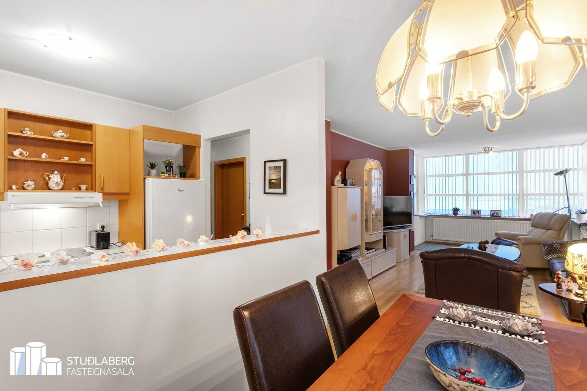 Kirkjuvegur 1, 230 Reykjanesbær