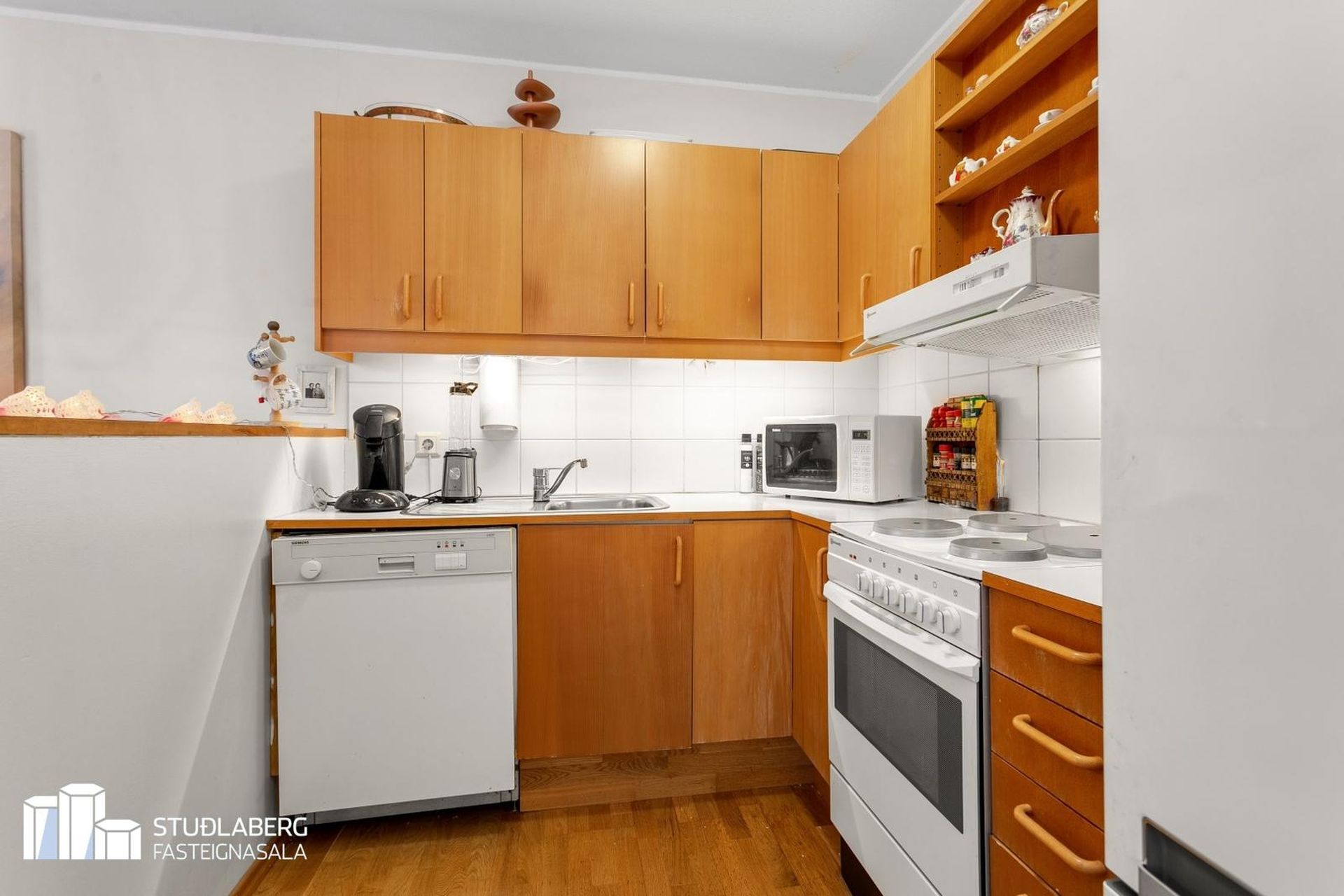 Kirkjuvegur 1, 230 Reykjanesbær