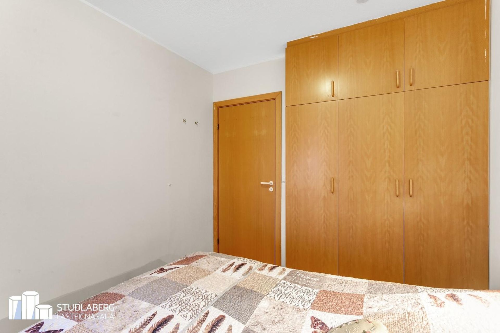 Kirkjuvegur 1, 230 Reykjanesbær