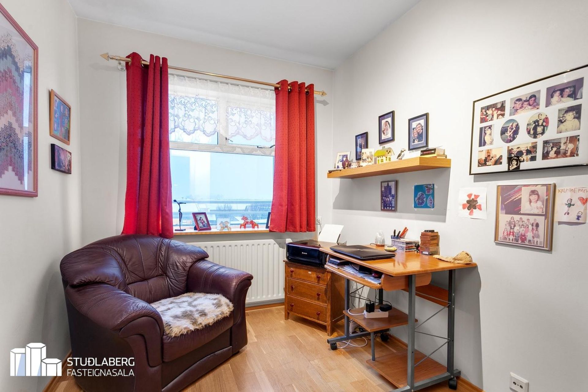 Kirkjuvegur 1, 230 Reykjanesbær