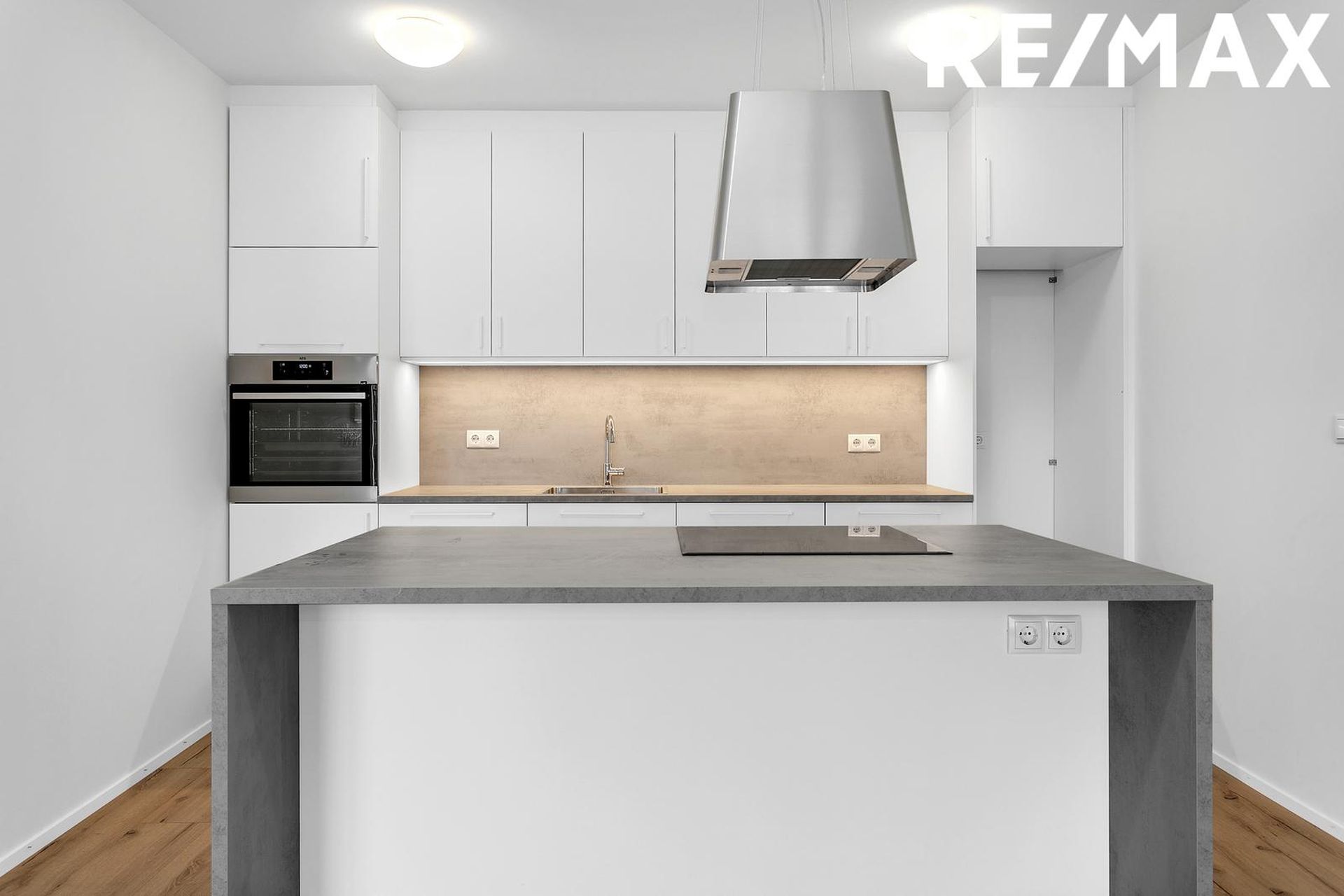 Rökkvatjörn 1, 113 Reykjavík