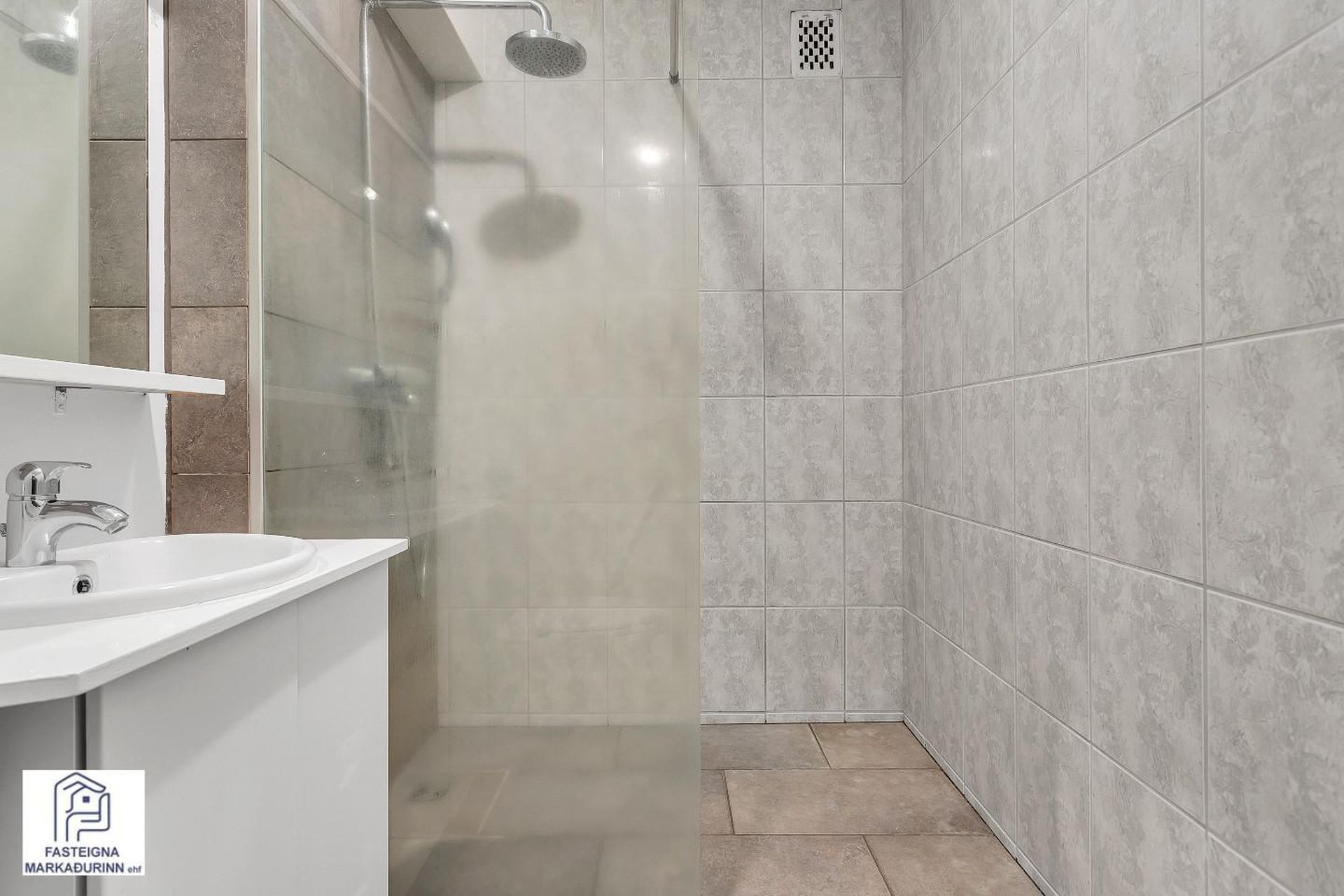 Hverfisgata 39, 101 Reykjavík