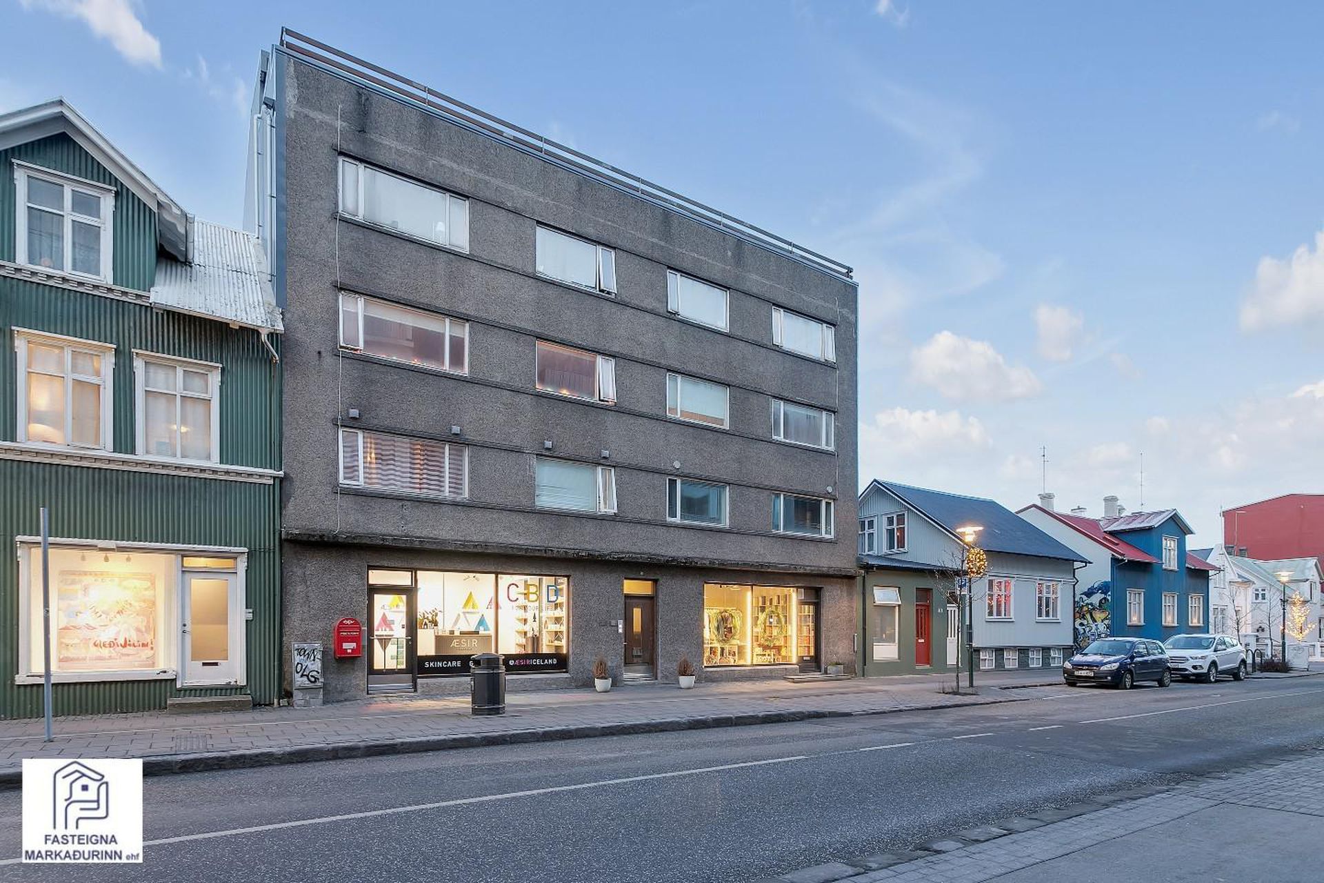 Hverfisgata 39, 101 Reykjavík