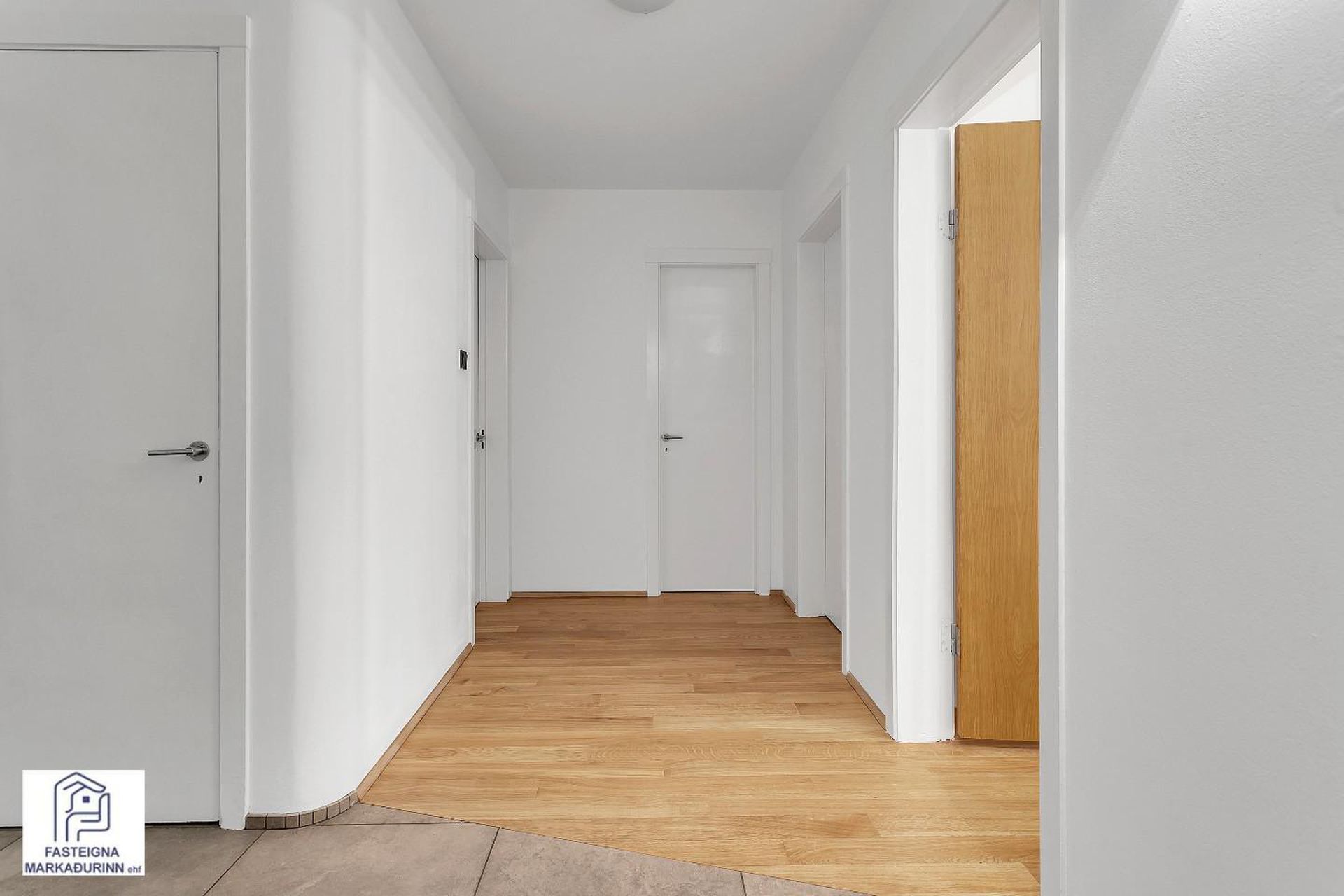 Hverfisgata 39, 101 Reykjavík