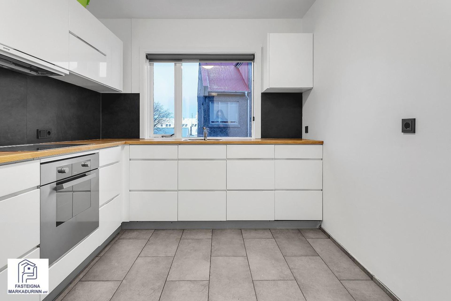 Hverfisgata 39, 101 Reykjavík