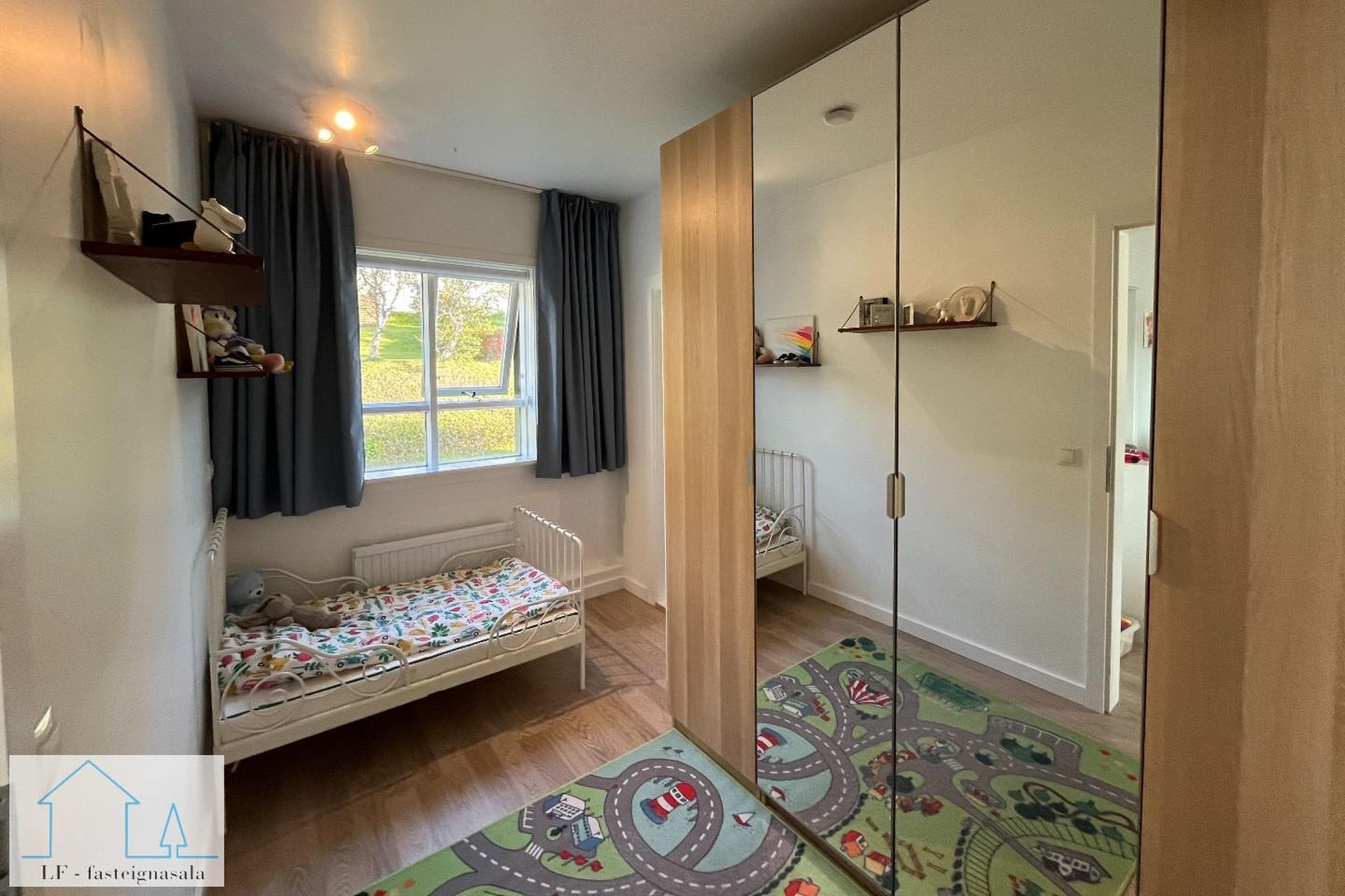 Miðstræti 24, 740 Fjarða