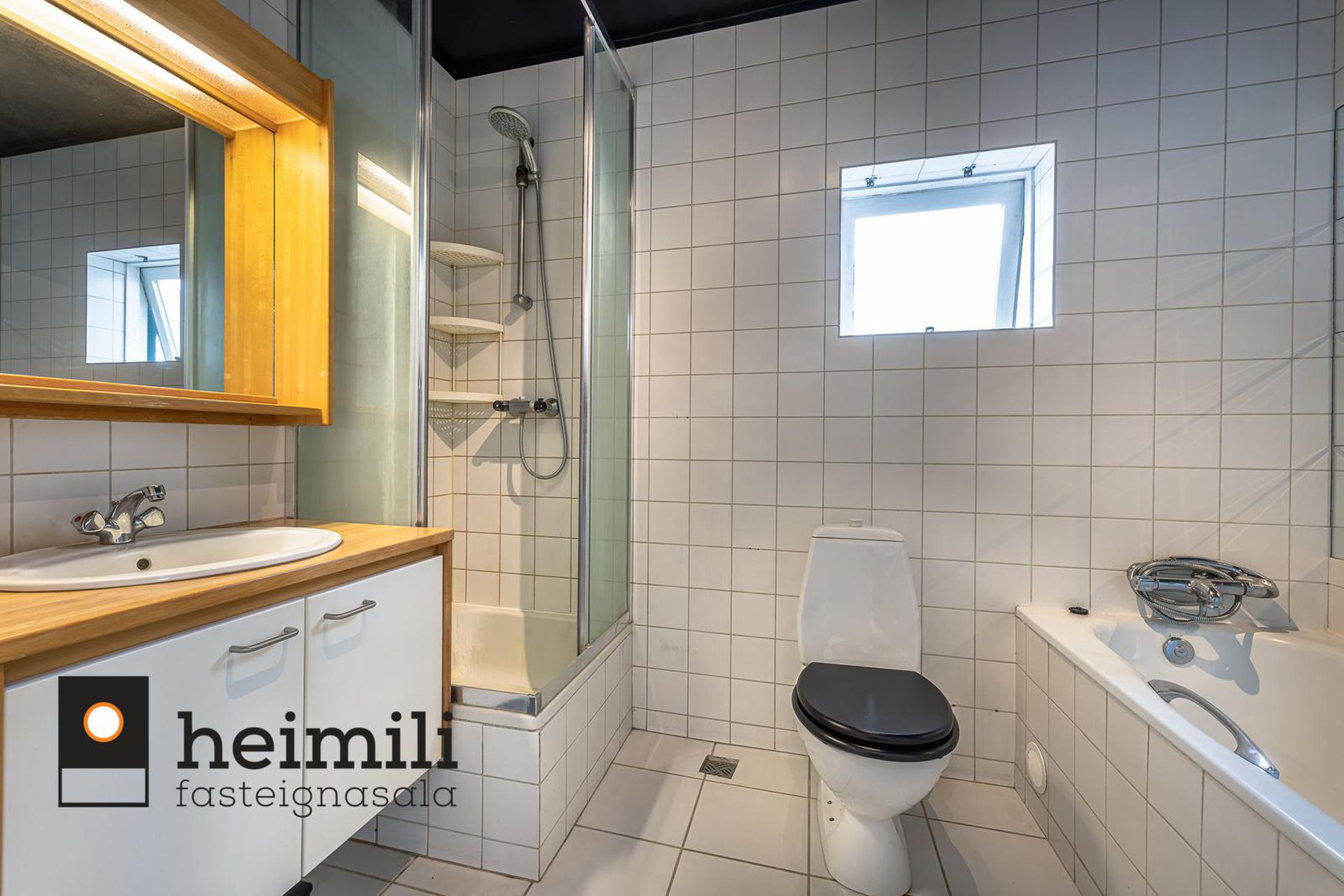 Laugarnesvegur 62, 105 Reykjavík