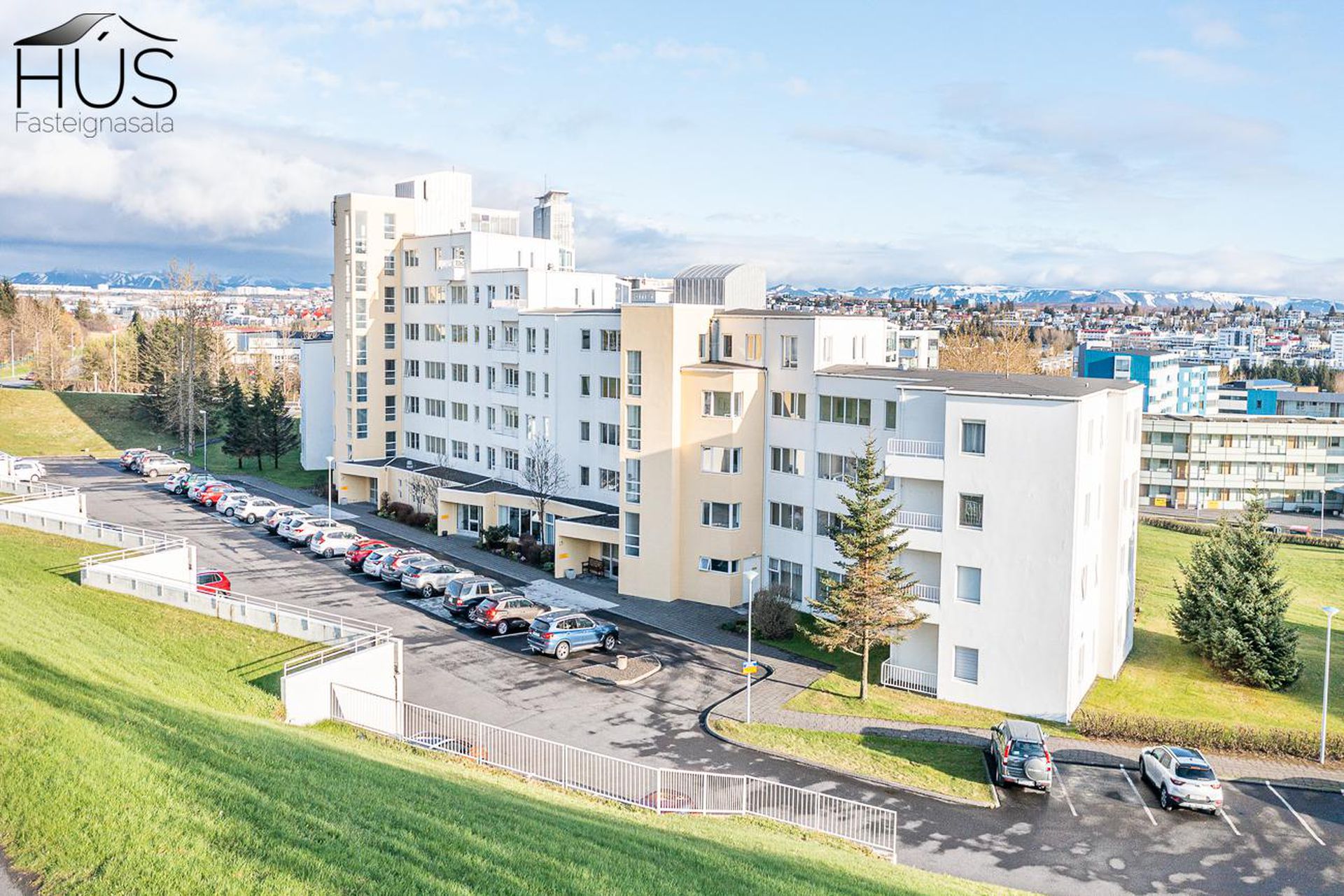 Sléttuvegur 17, 103 Reykjavík