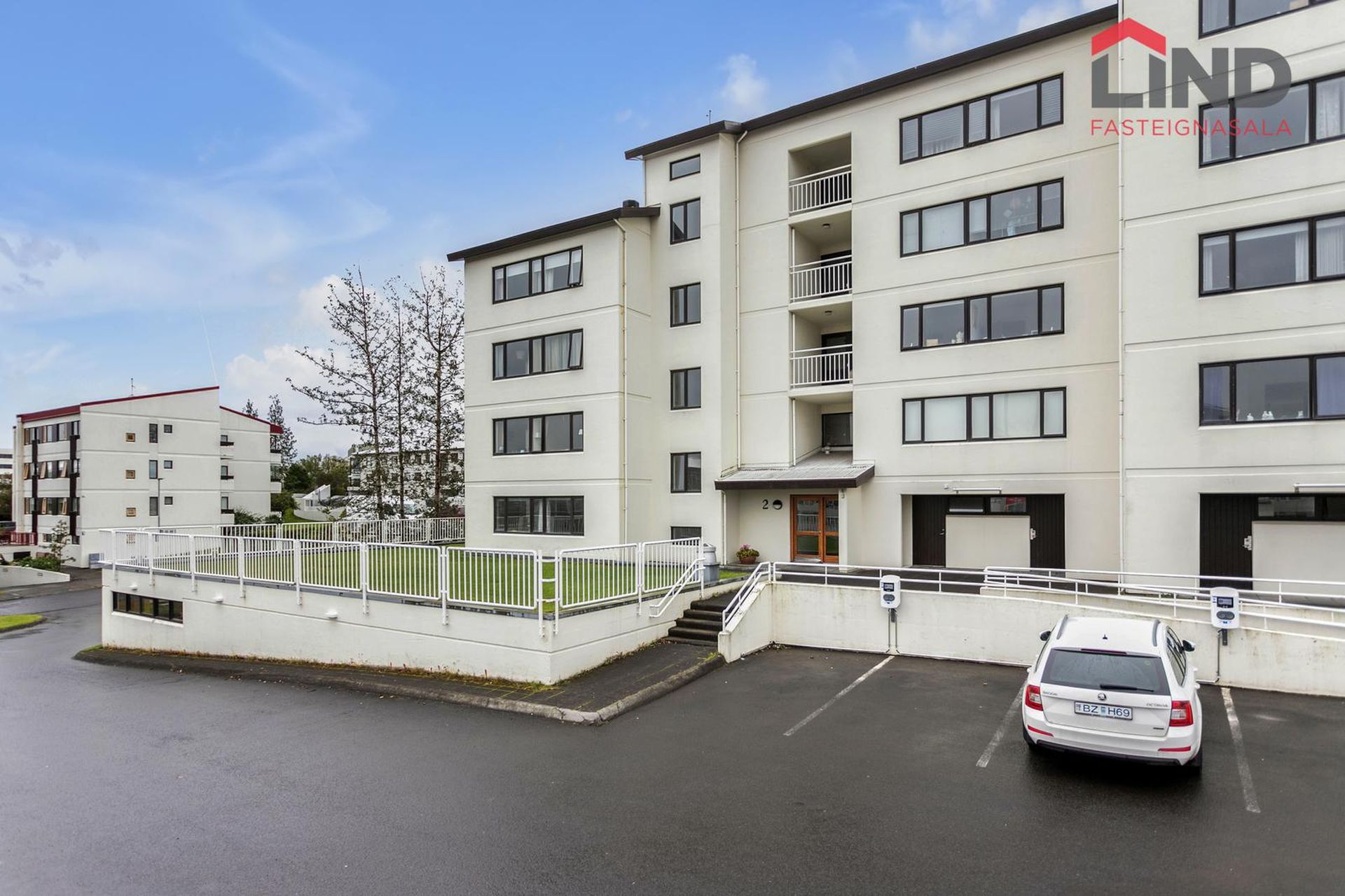 Neðstaleiti 2, 103 Reykjavík