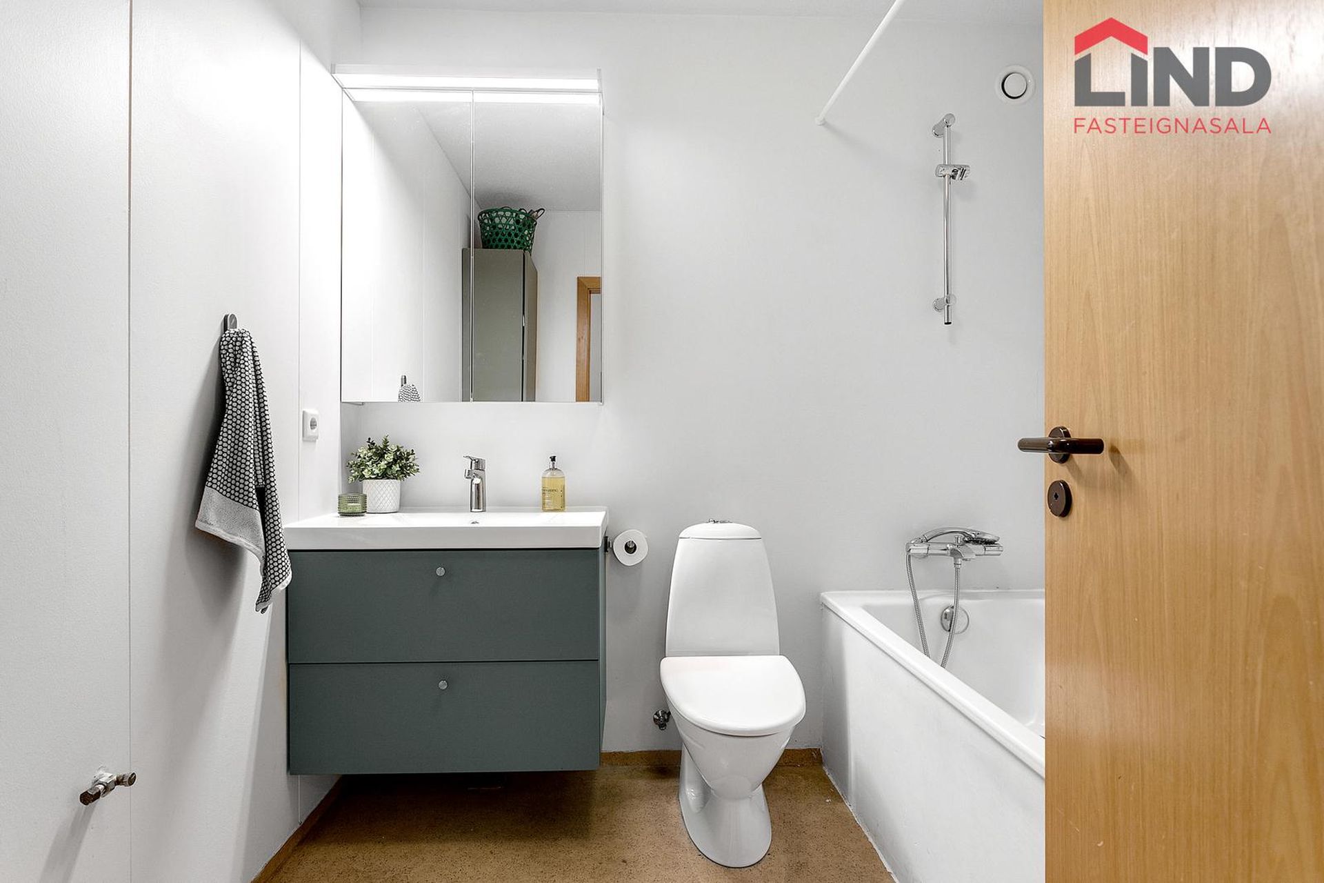 Neðstaleiti 2, 103 Reykjavík