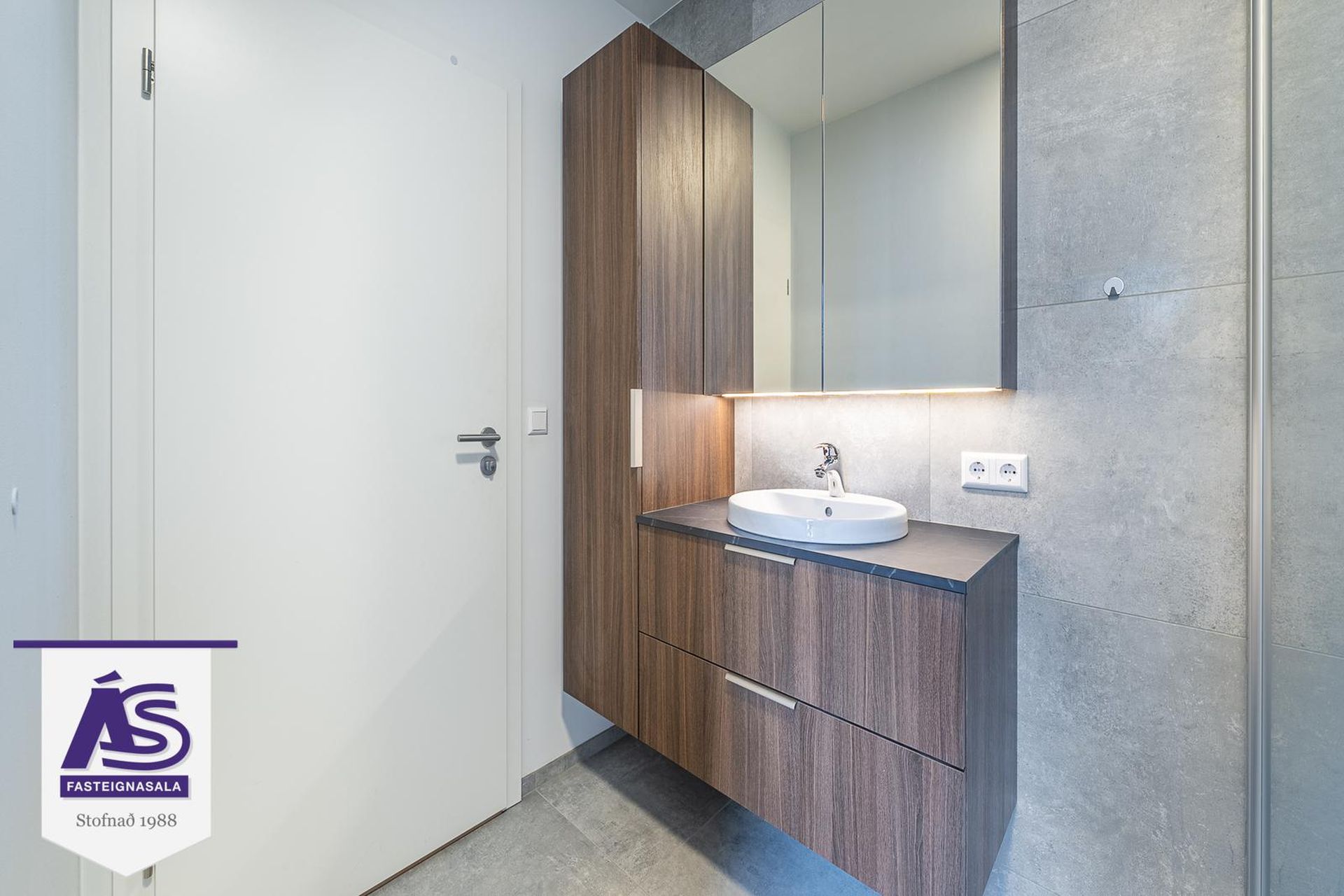 Skyggnisbraut 1, 113 Reykjavík