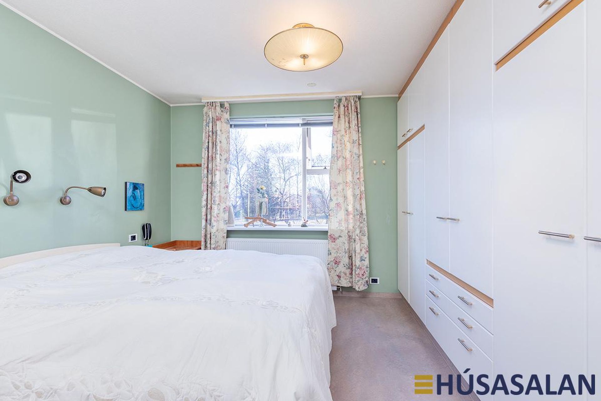 Trönuhjalli 1, 200 Kópavogur