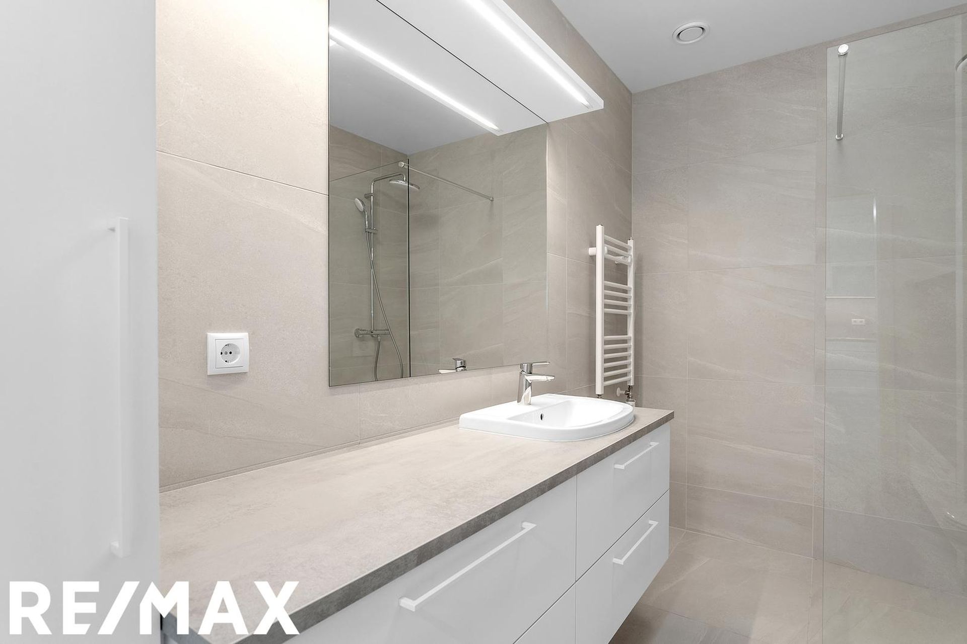 Rökkvatjörn 1, 113 Reykjavík