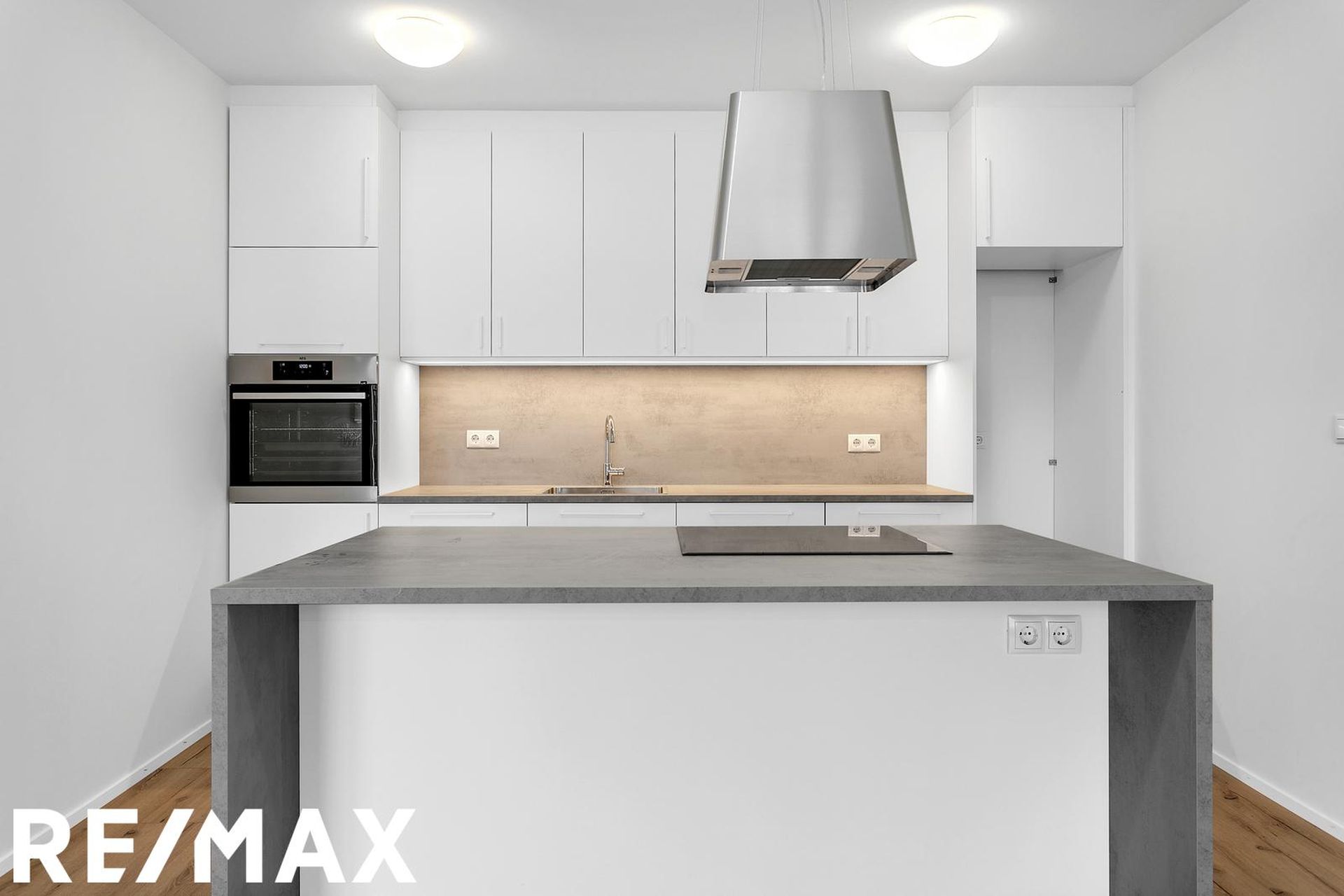 Rökkvatjörn 1, 113 Reykjavík