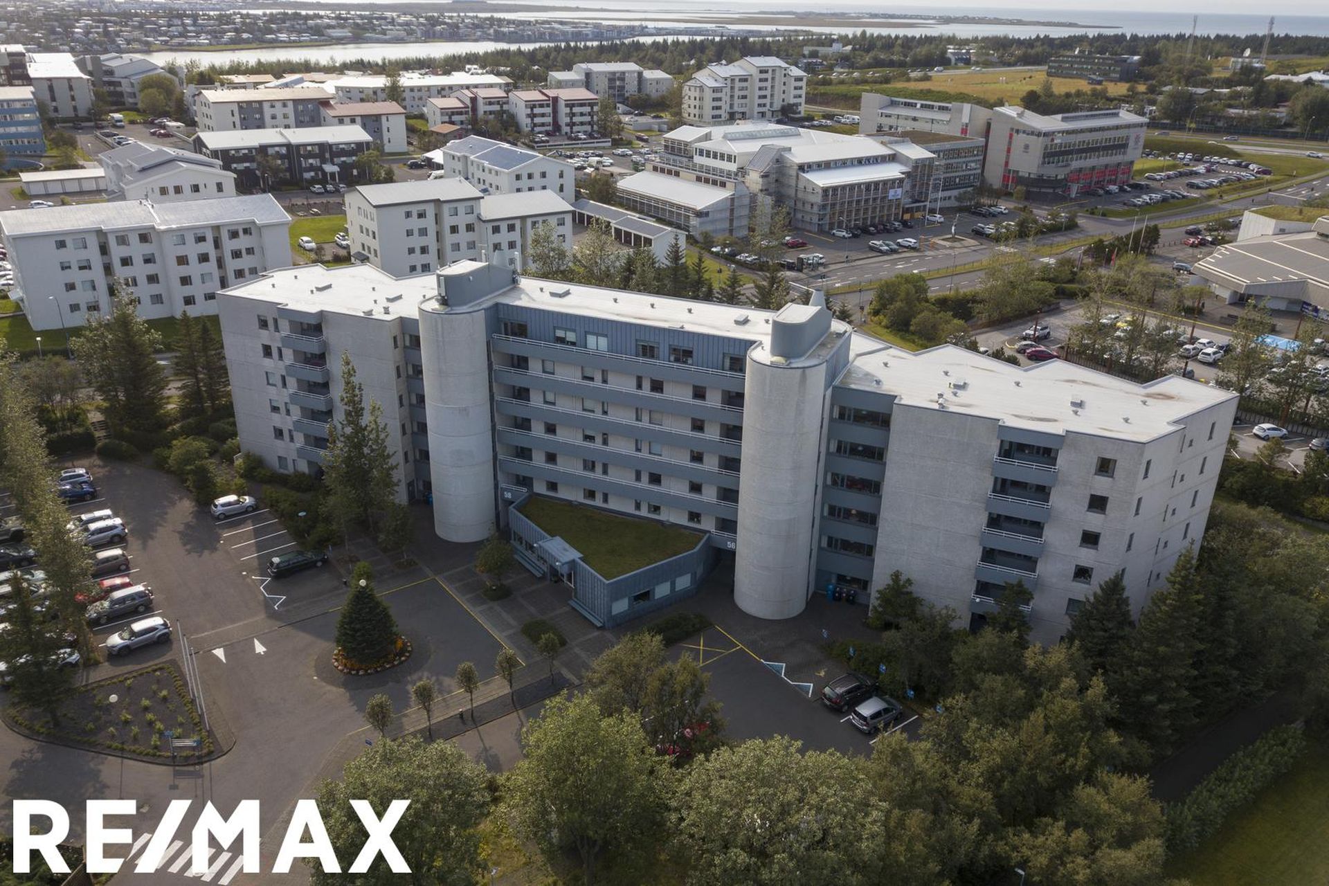 Hvassaleiti 58, 103 Reykjavík