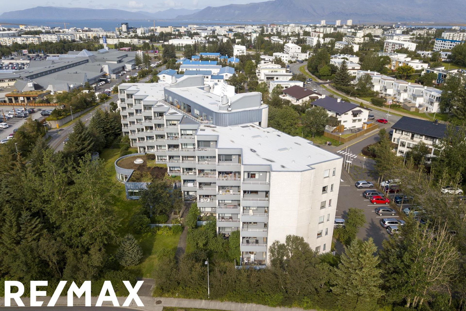 Hvassaleiti 58, 103 Reykjavík