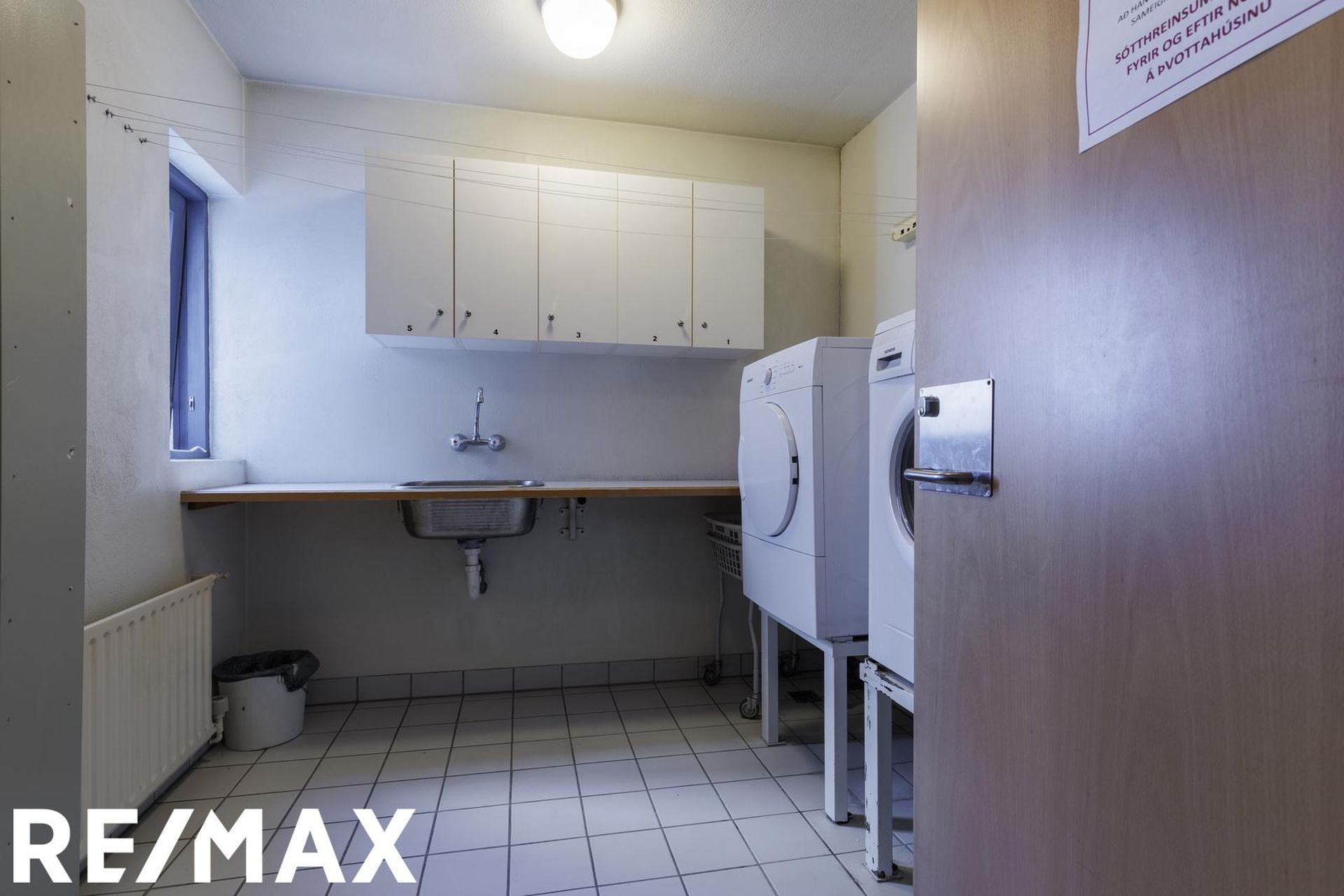 Hvassaleiti 58, 103 Reykjavík