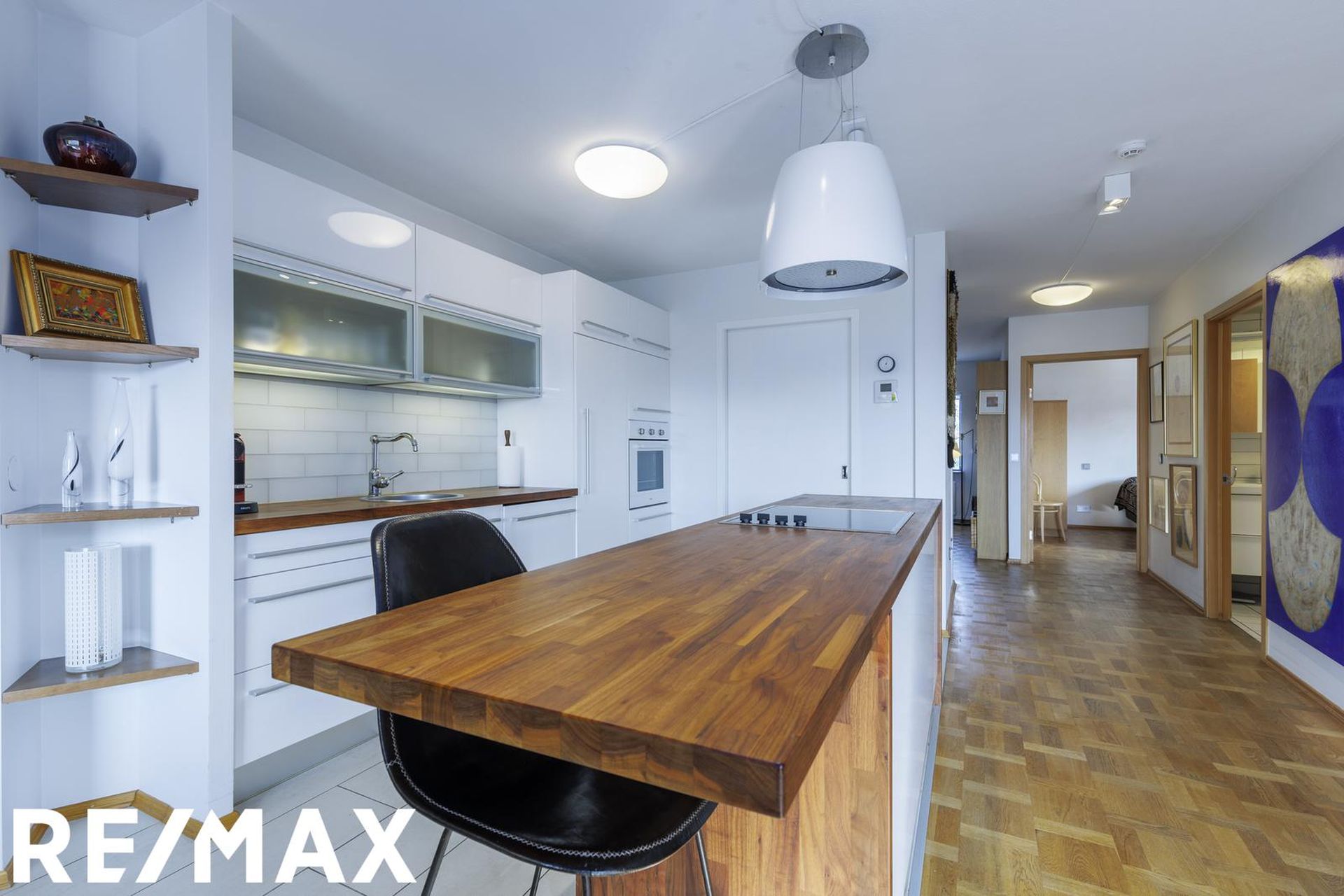 Hvassaleiti 58, 103 Reykjavík